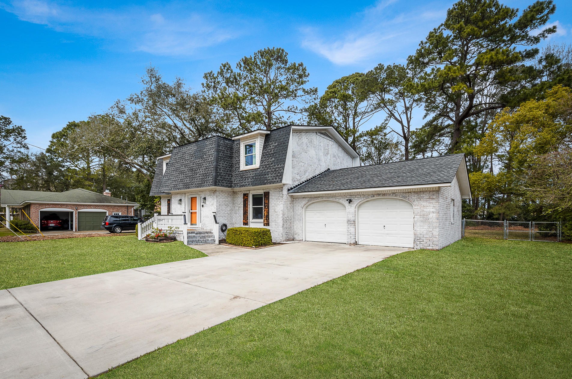 1596 Sanford Rd, Charleston, SC 29407-6953