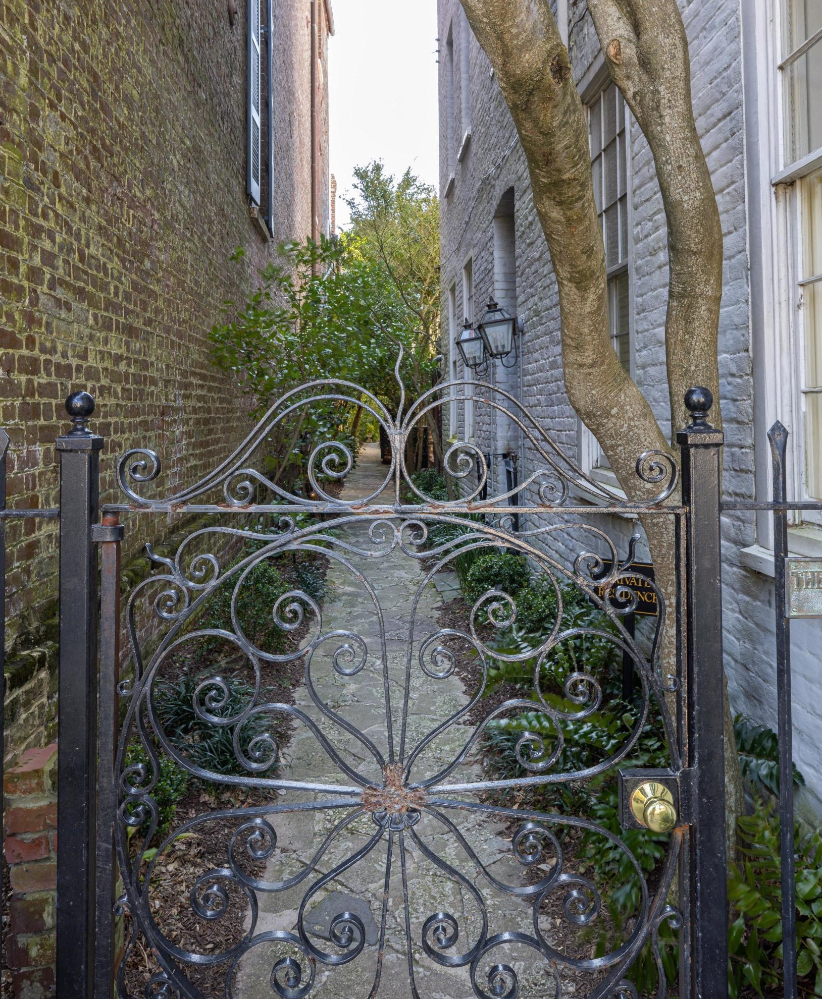 53 Bay St, Charleston, SC 29401-2567