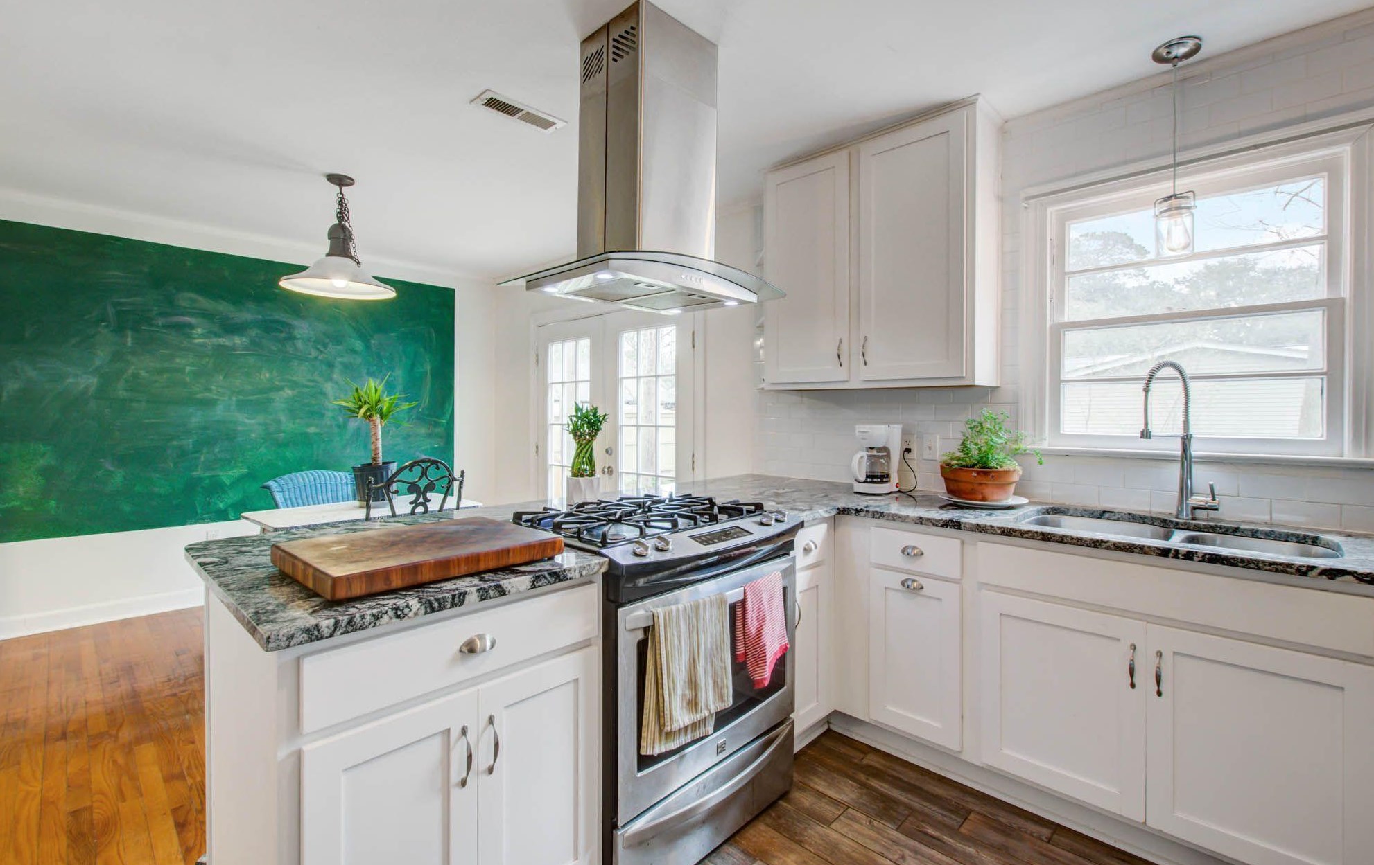 5008 Converse St, Charleston SC  29405-4330 exterior