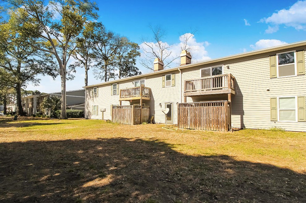 1402 Camp Rd, Charleston SC  29412-3732 exterior