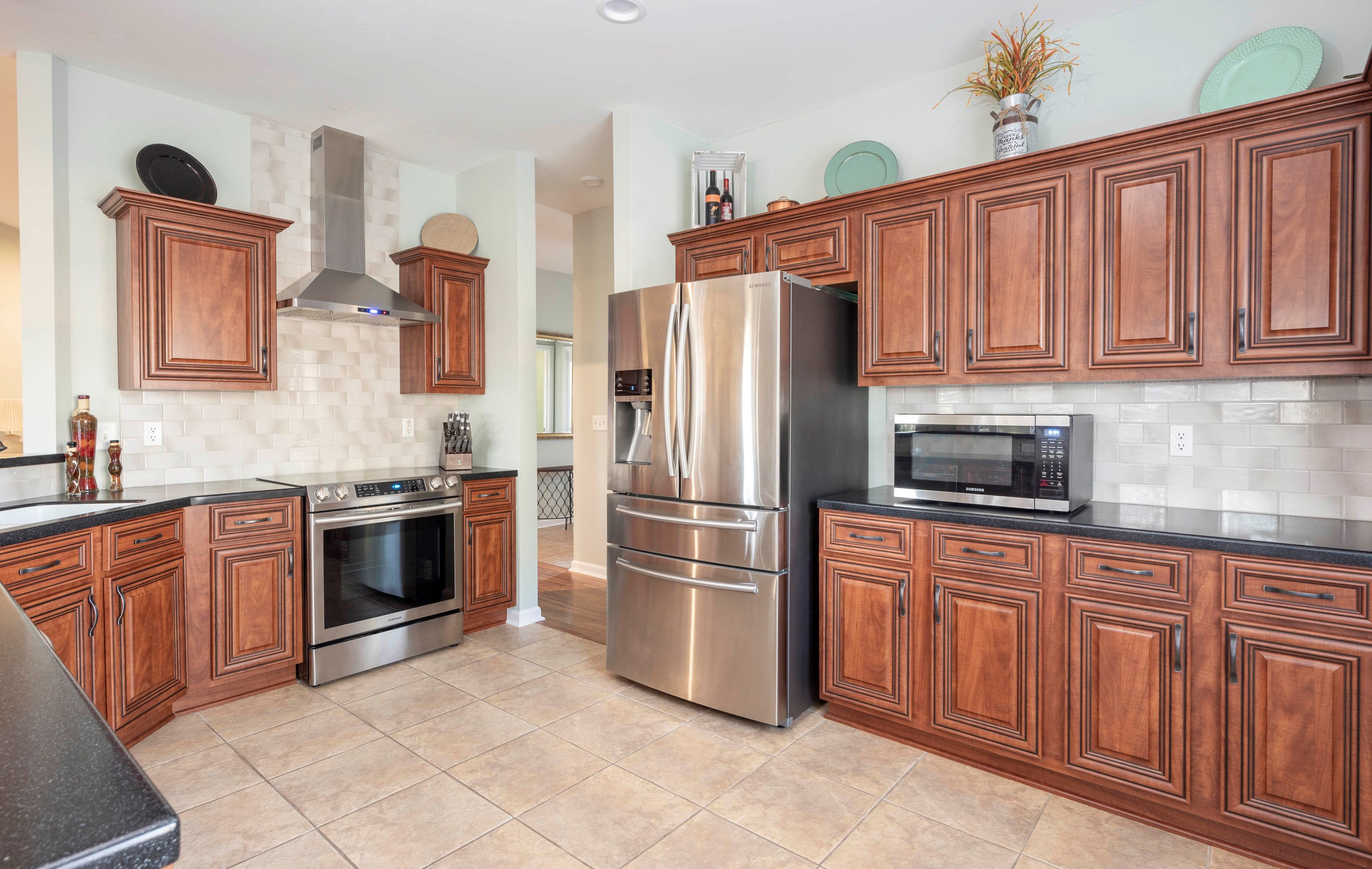 101 Fairhaven Dr, Charleston, SC 29445-8003