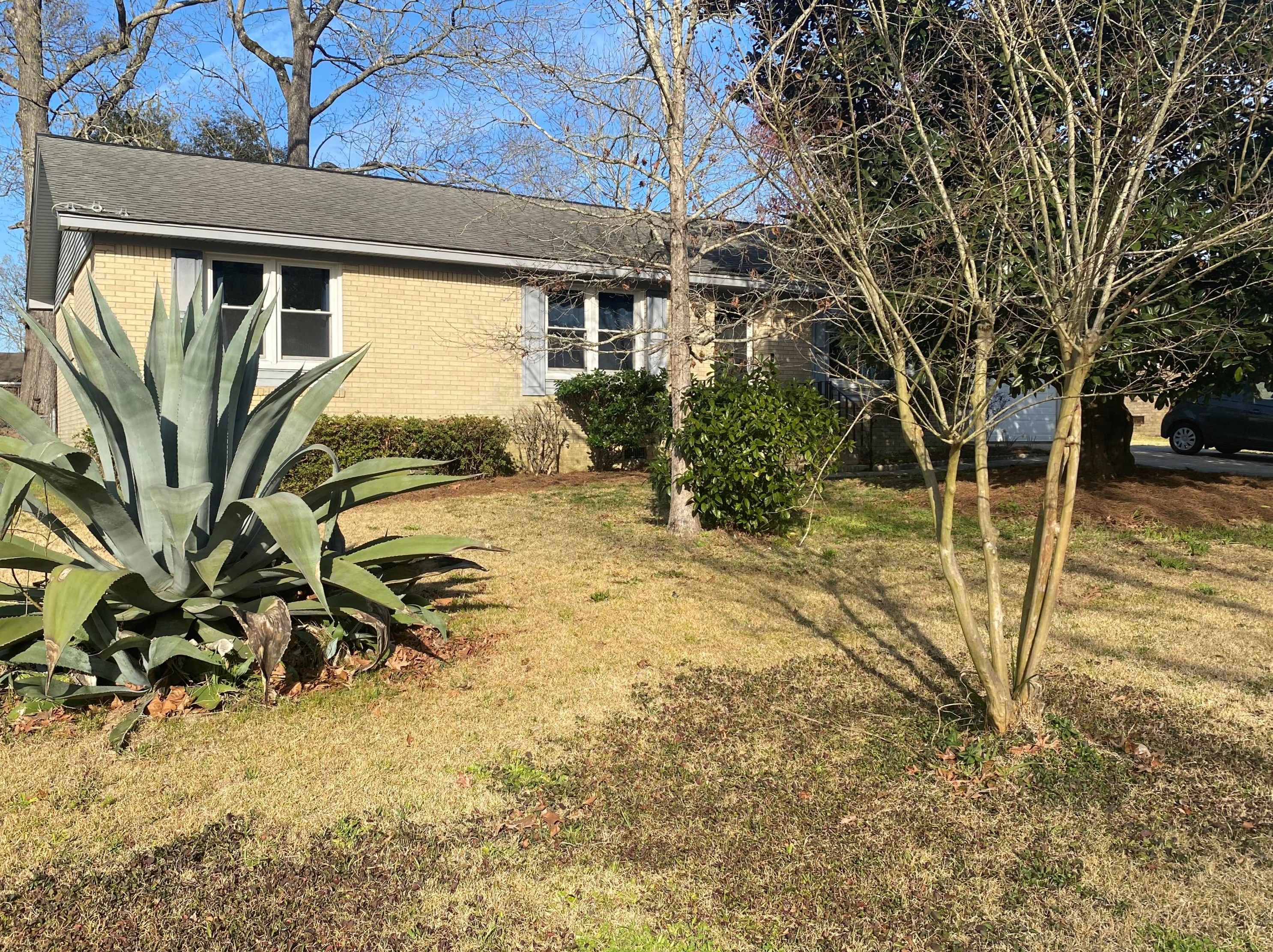 120 Hartford Dr, Ladson, SC 29456
