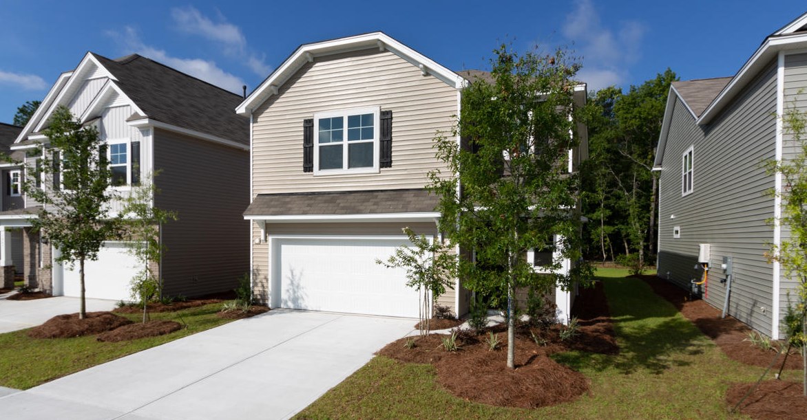 425 Ribbon Rd, Summerville, SC 29483