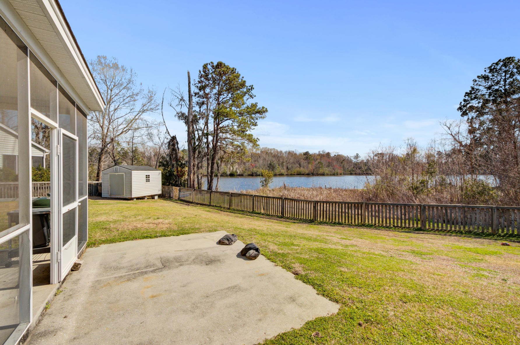 417 Crystal Oaks Ln, Moncks Corner, SC 29461-7457