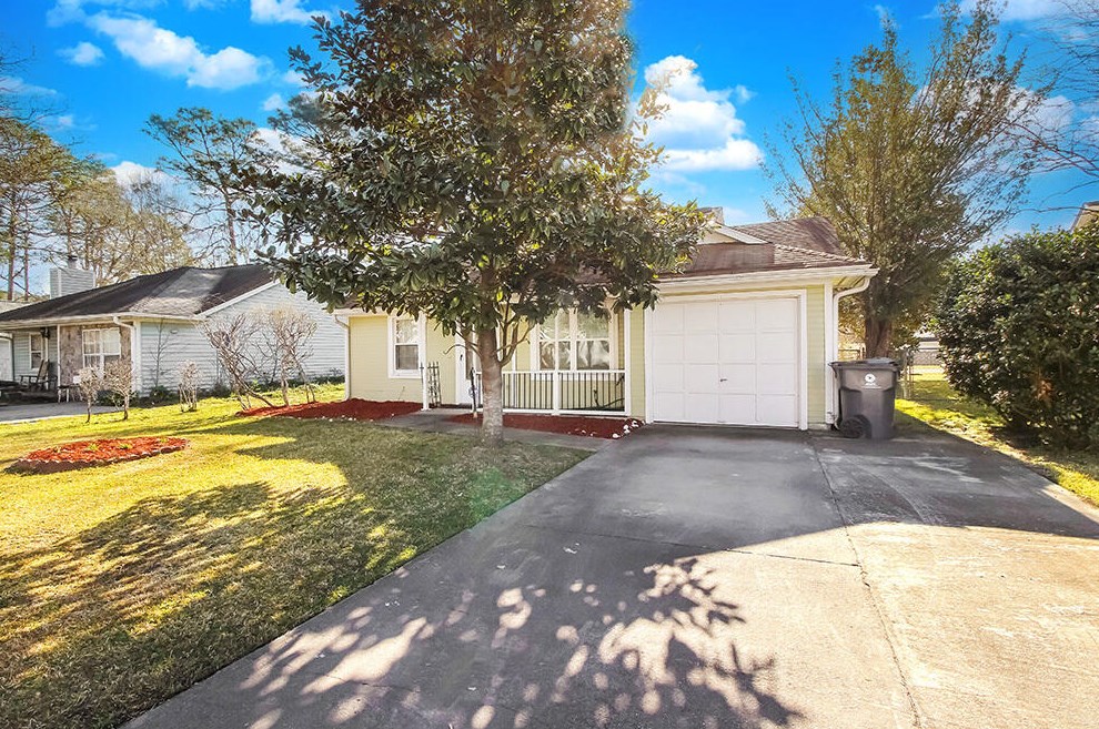 112 Manchester Rd, Summerville, SC 29483-8211