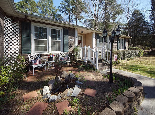 102 Camellia St, Ladson, SC 29456