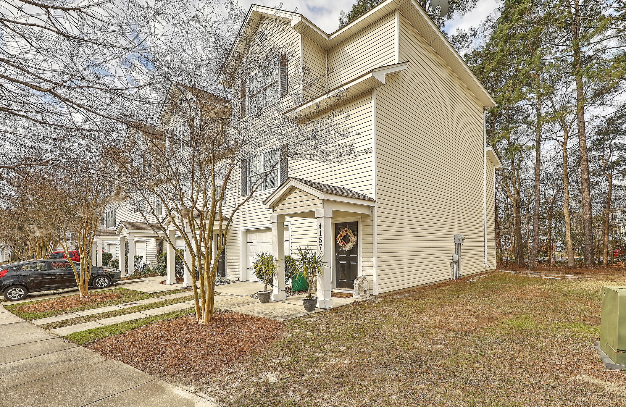 4157 Perrine St, Charleston, SC 29414-6076