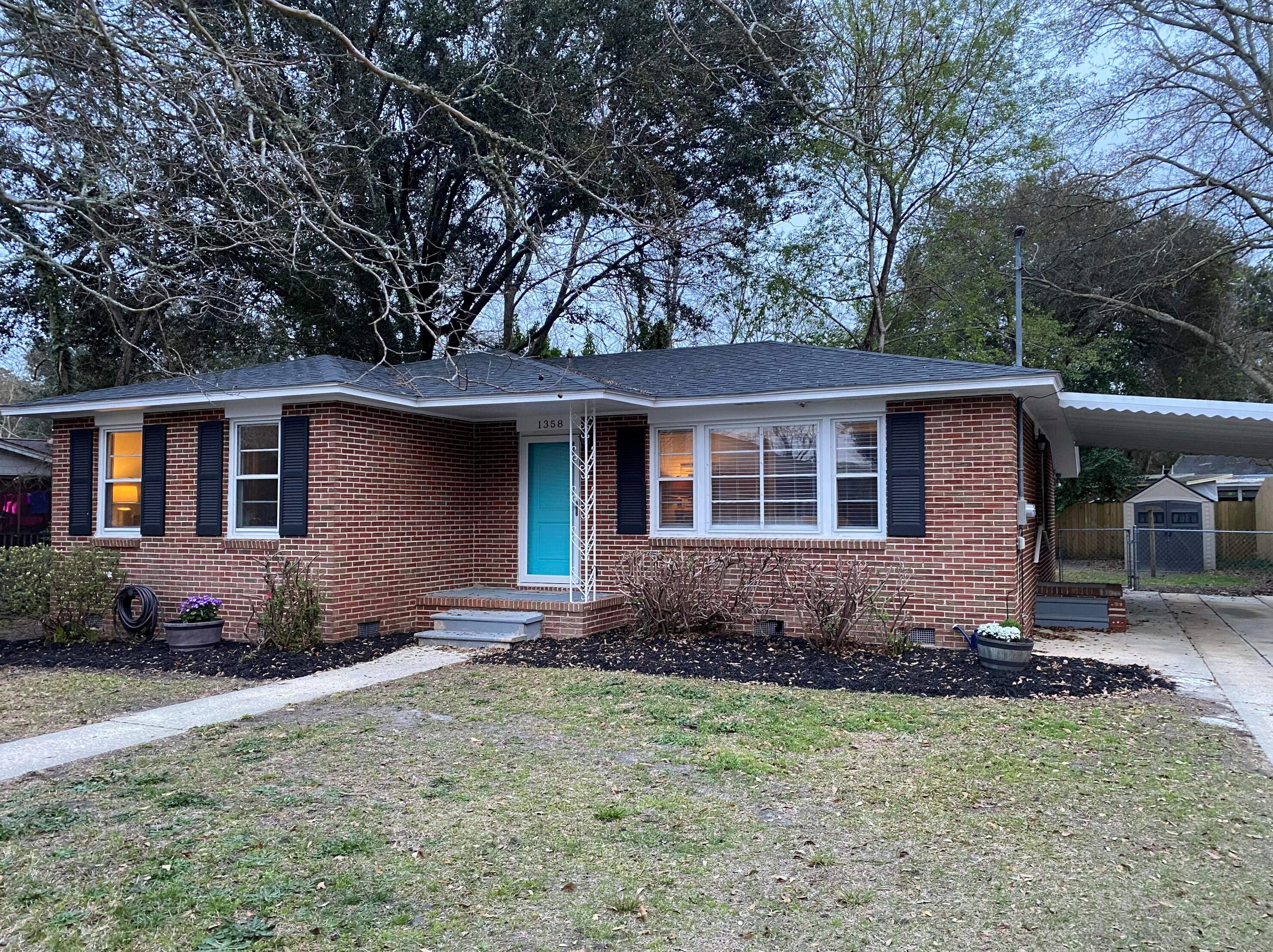1358 Memory Ln, Charleston, SC 29407-5267