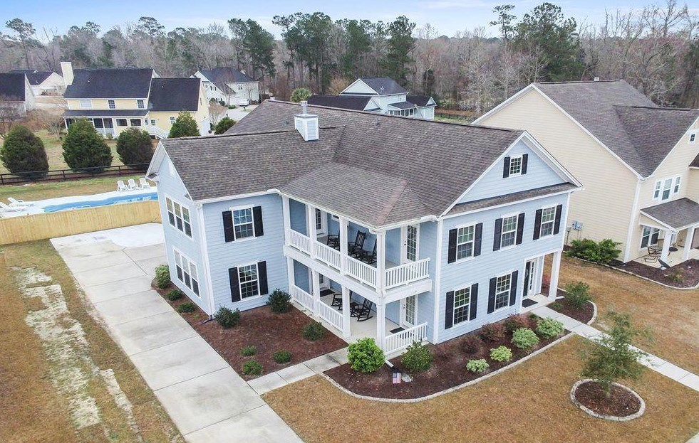 124 Stagecoach Ln, Summerville, SC 29483-4938