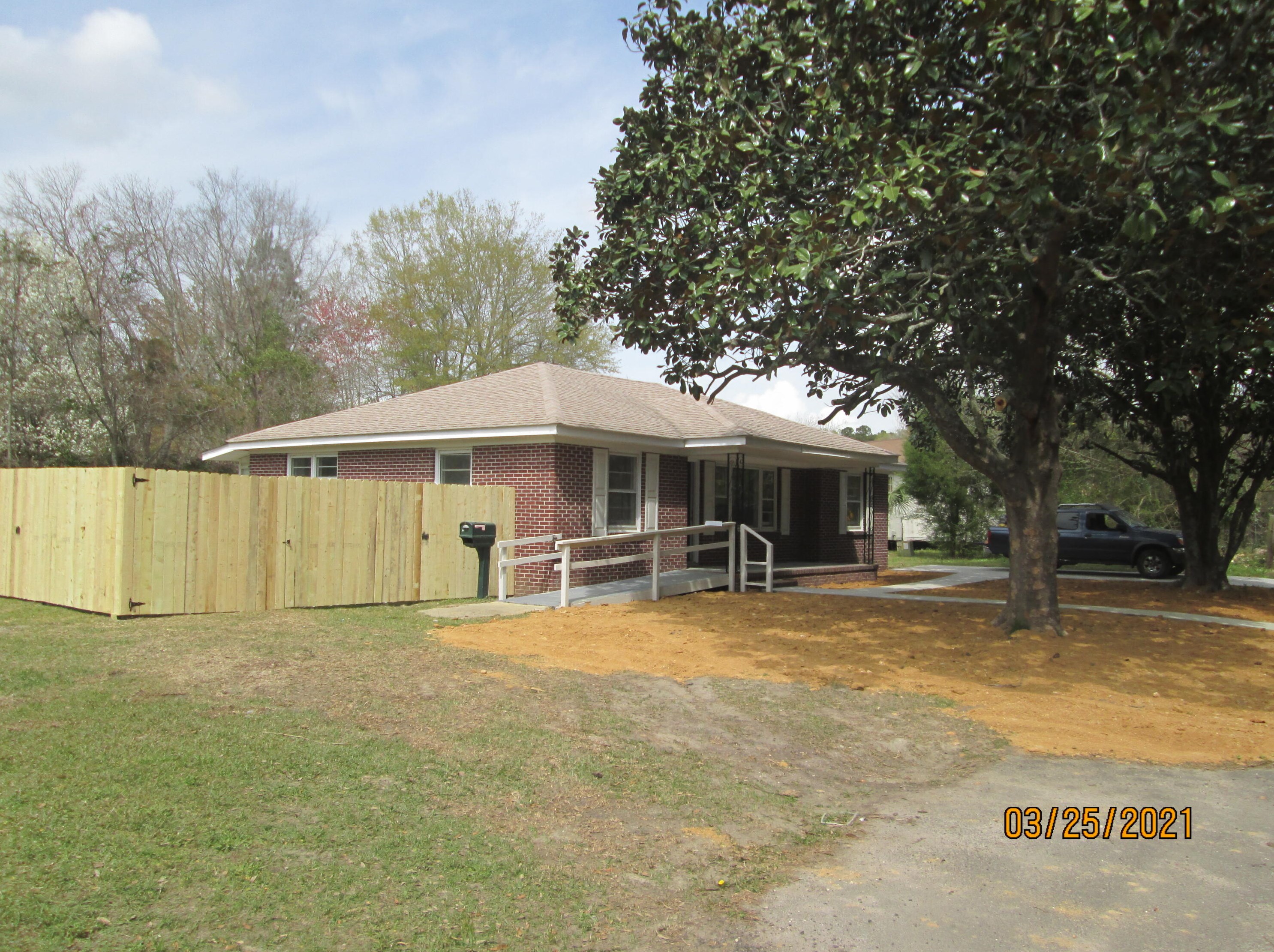 116 Magnolia St, Bonneau, SC 29431