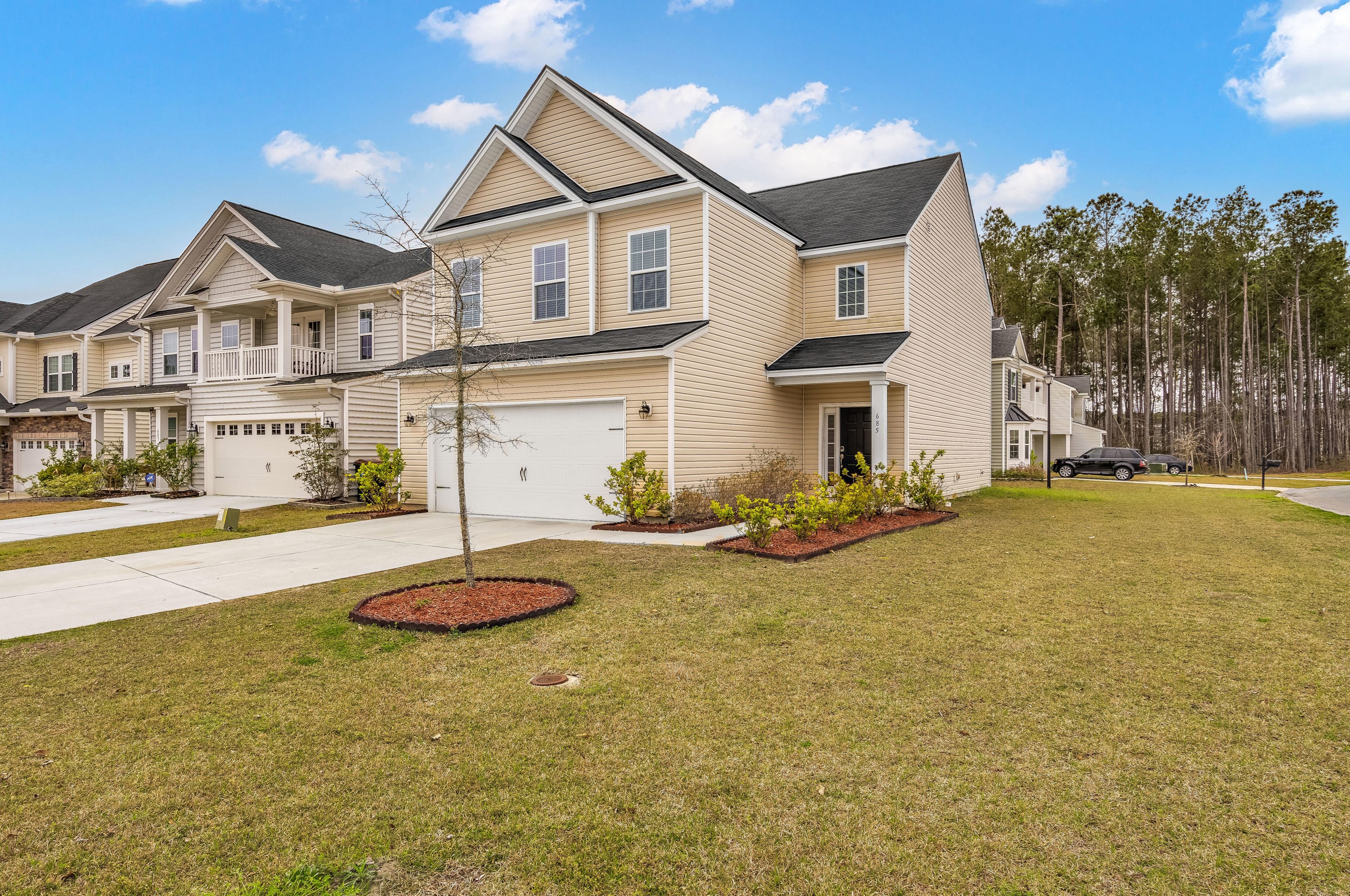 685 Silver Moss Dr, Moncks Corner, SC 29461-7468