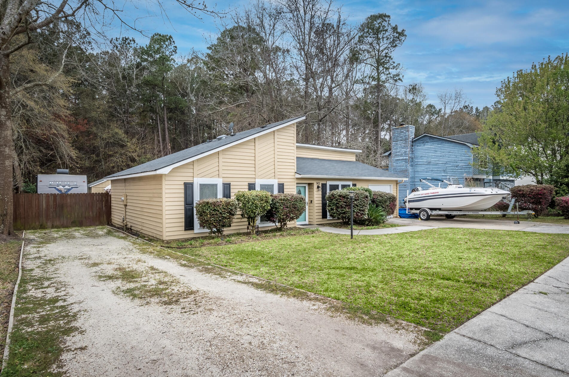 143 Iron Rd, Summerville, SC 29483-7728