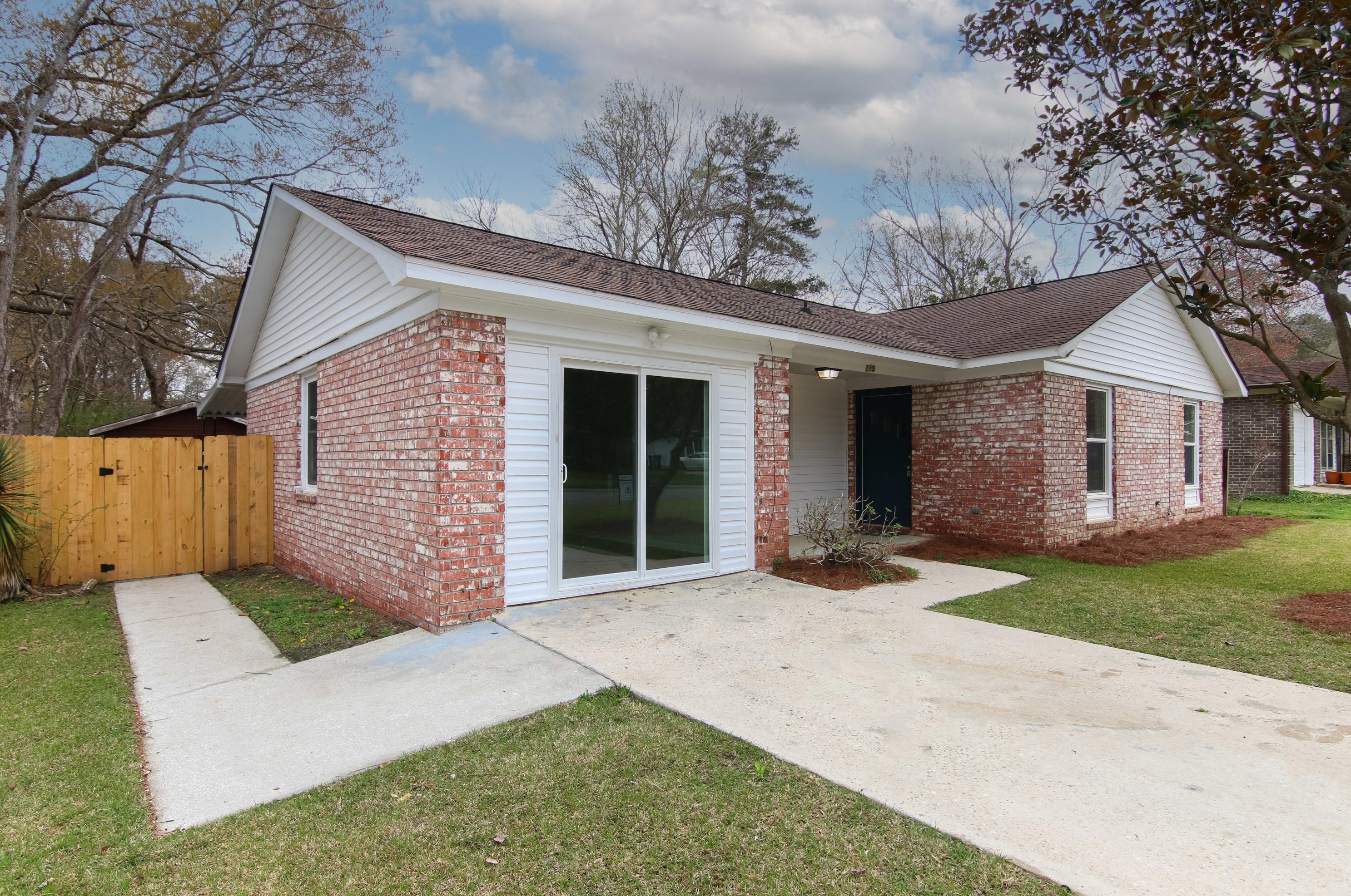 115 Waring Rd, Summerville, SC 29485-8840