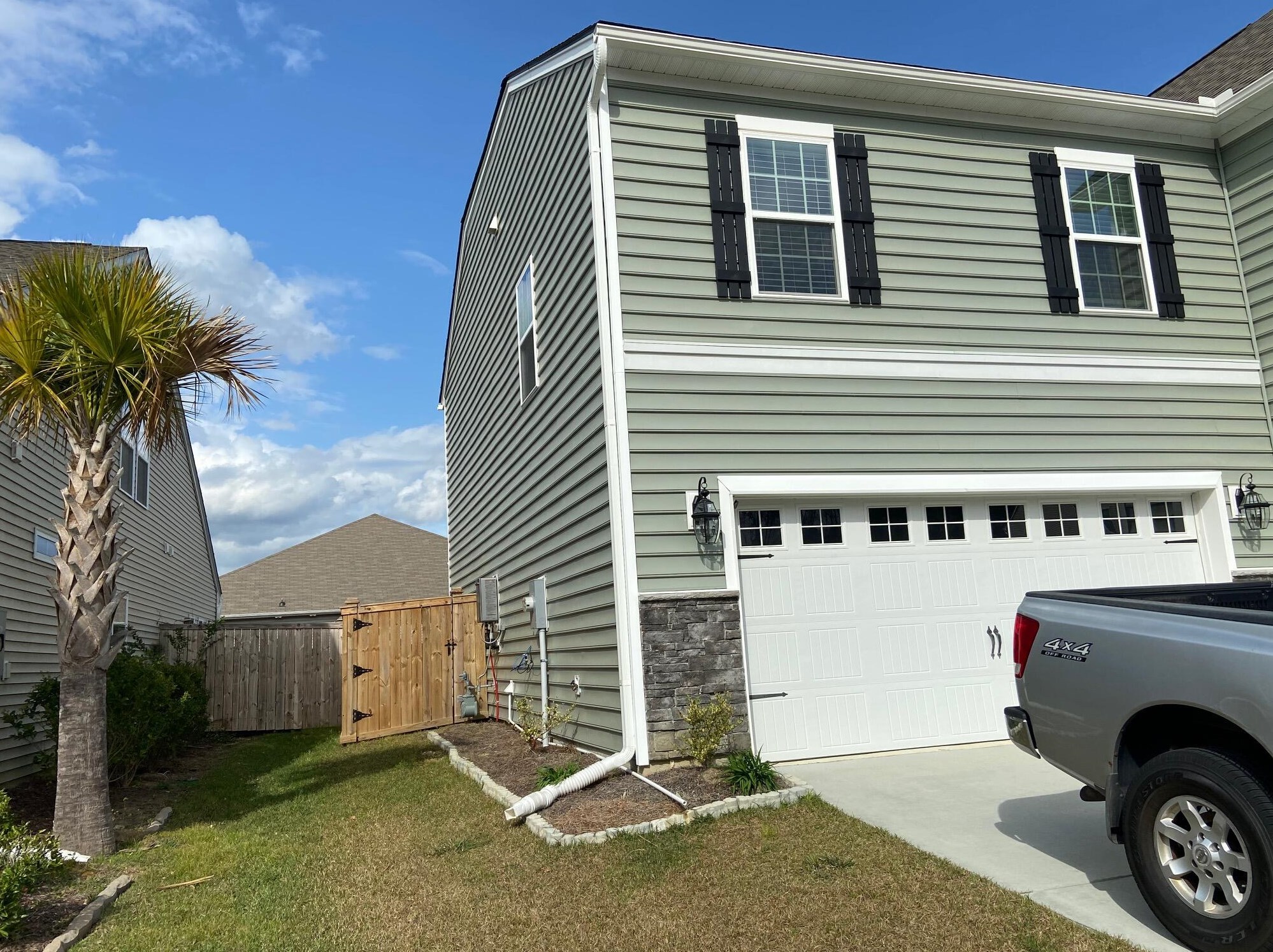 542 Nandina Dr, Charleston, SC 29445-7365