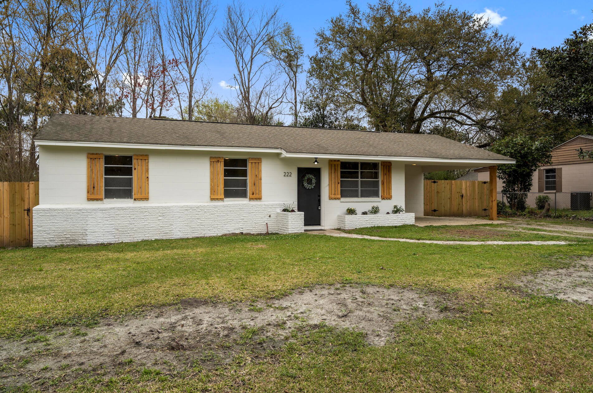 222 Laurel Ave, Charleston, SC 29445-3025