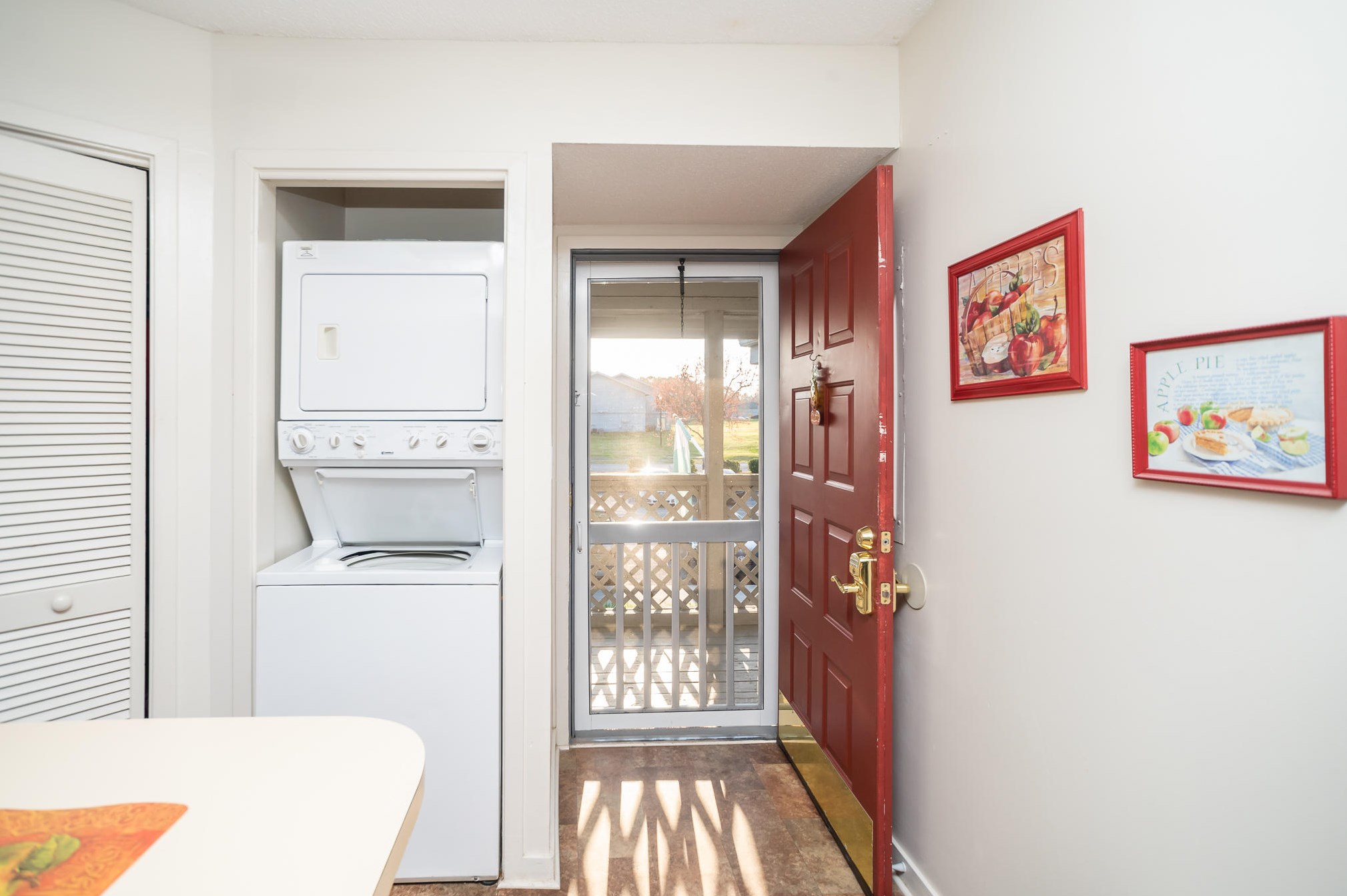 1207 Tailrace Dr, Moncks Corner, SC 29461-3217