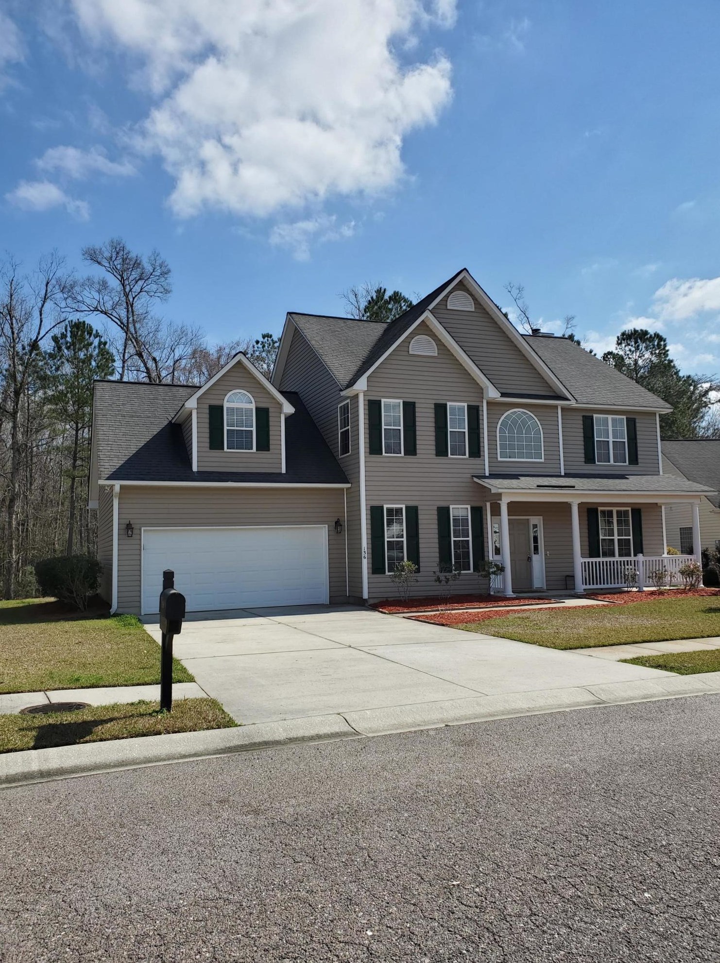136 Harvest Moon Rd, Moncks Corner, SC 29461-6457