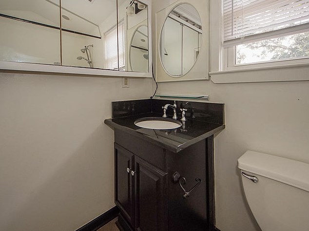 1641 Oak Island Dr, Charleston SC  29412-9519 exterior