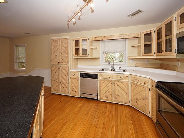 1641 Oak Island Dr, Charleston SC  29412-9519 exterior