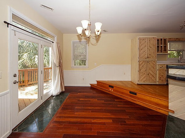 1641 Oak Island Dr, Charleston SC  29412-9519 exterior