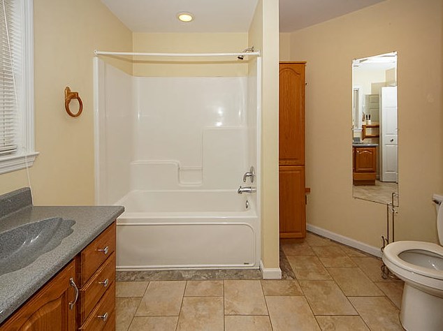 1641 Oak Island Dr, Charleston SC  29412-9519 exterior