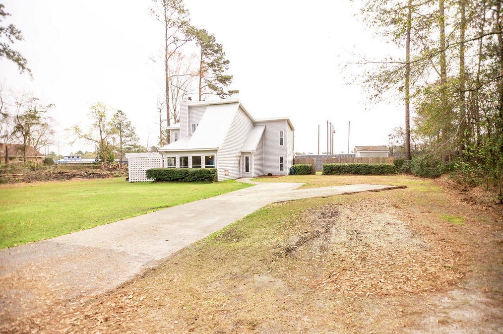 49 Auld Brass Rd, Walterboro, SC 29488-2604