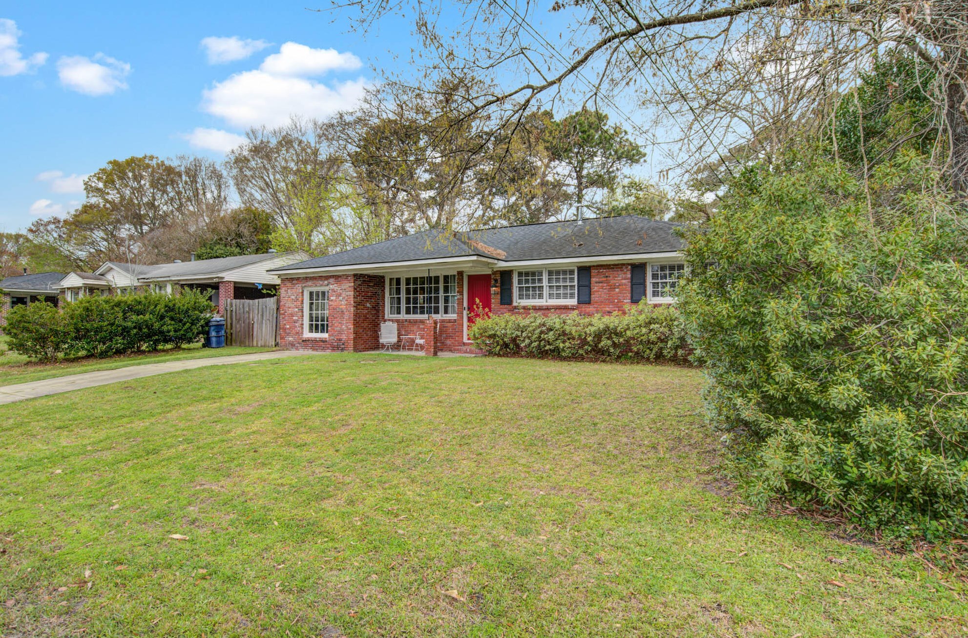 2010 Culver Ave, Charleston, SC 29407-6881