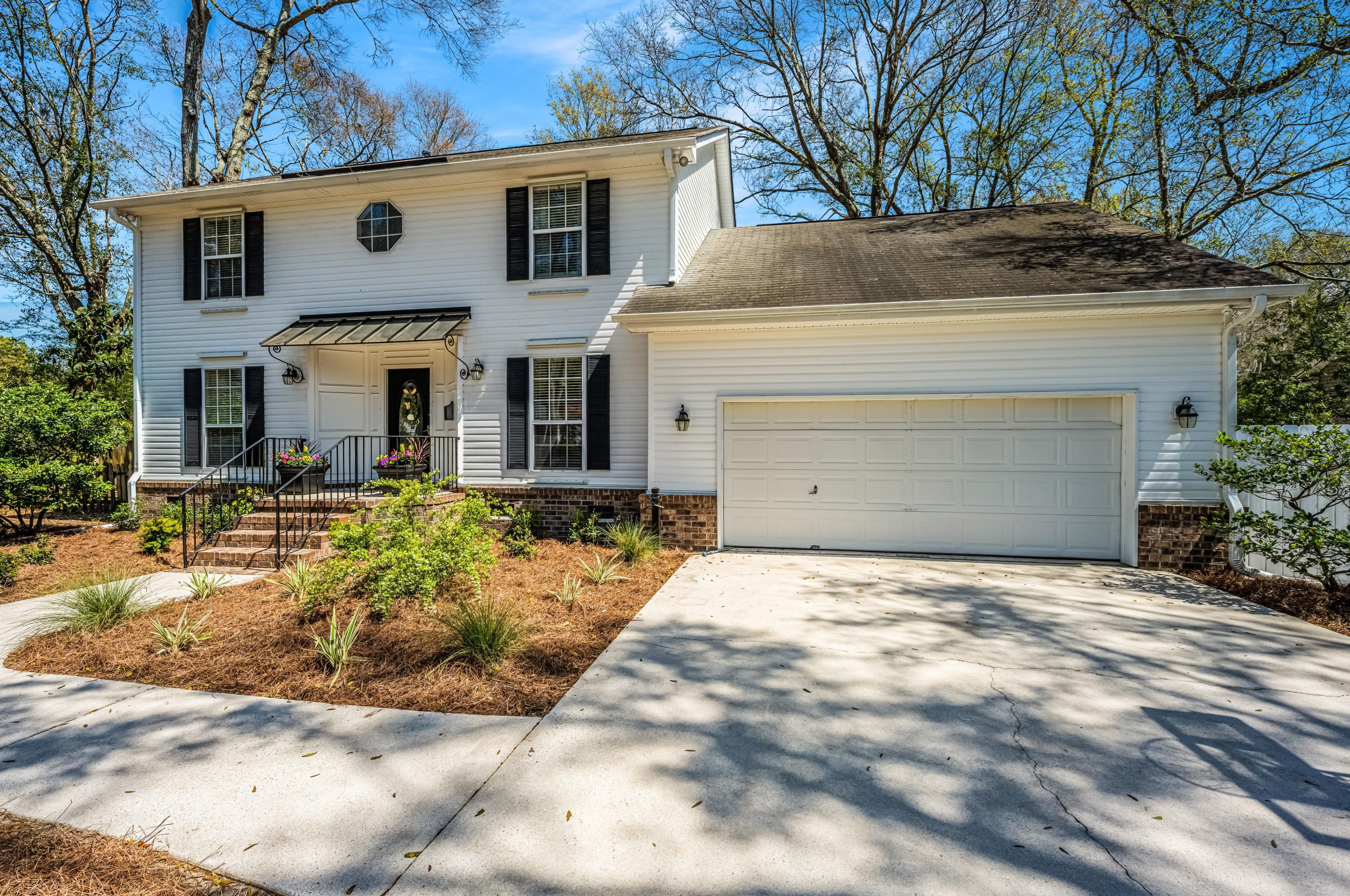672 Sterling Dr, Charleston, SC 29412-9136
