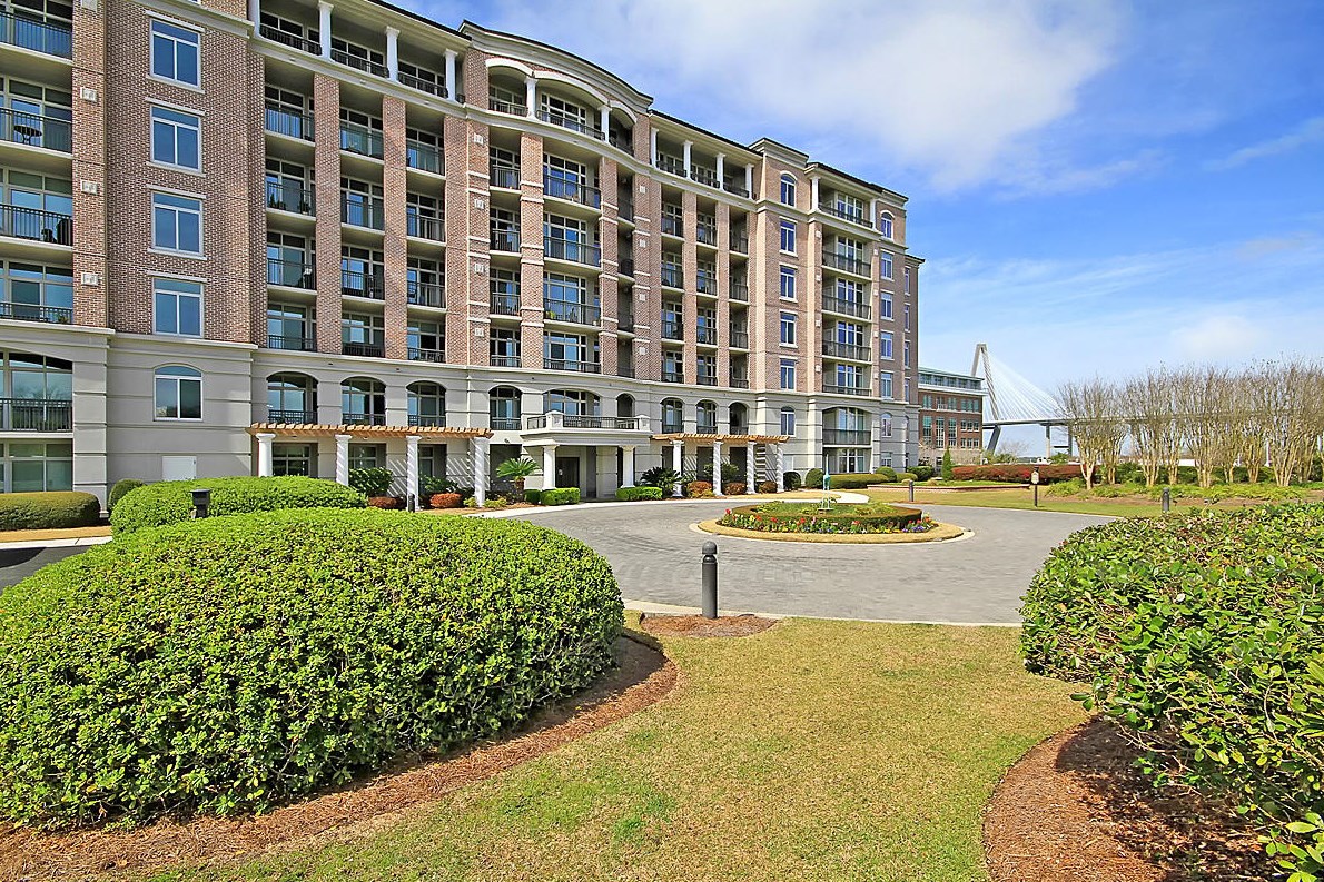 121 N Plaza Ct, Mount Pleasant, SC 29464