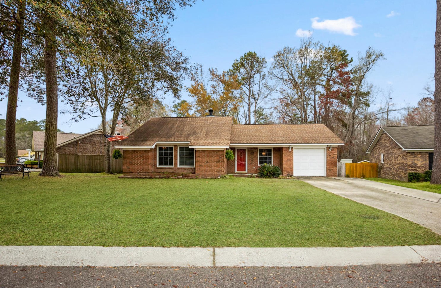 101 Pipestone Dr, Summerville, SC 29485-4571