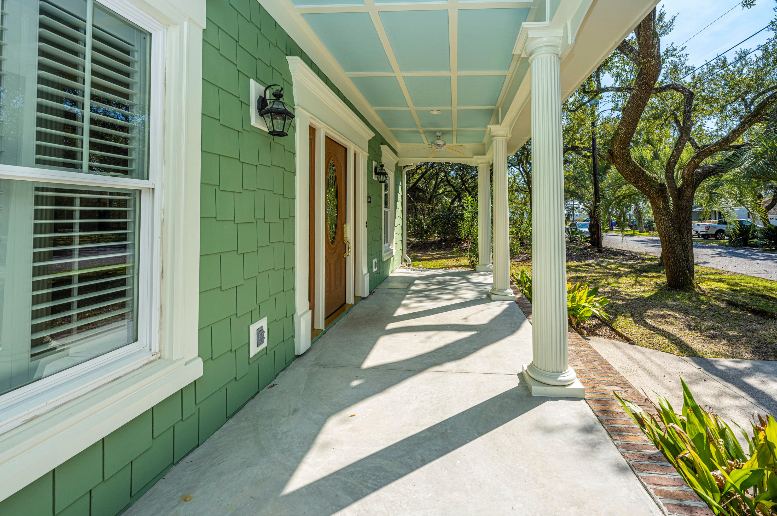 220 Shady Ln, Charleston, SC 29407-7630