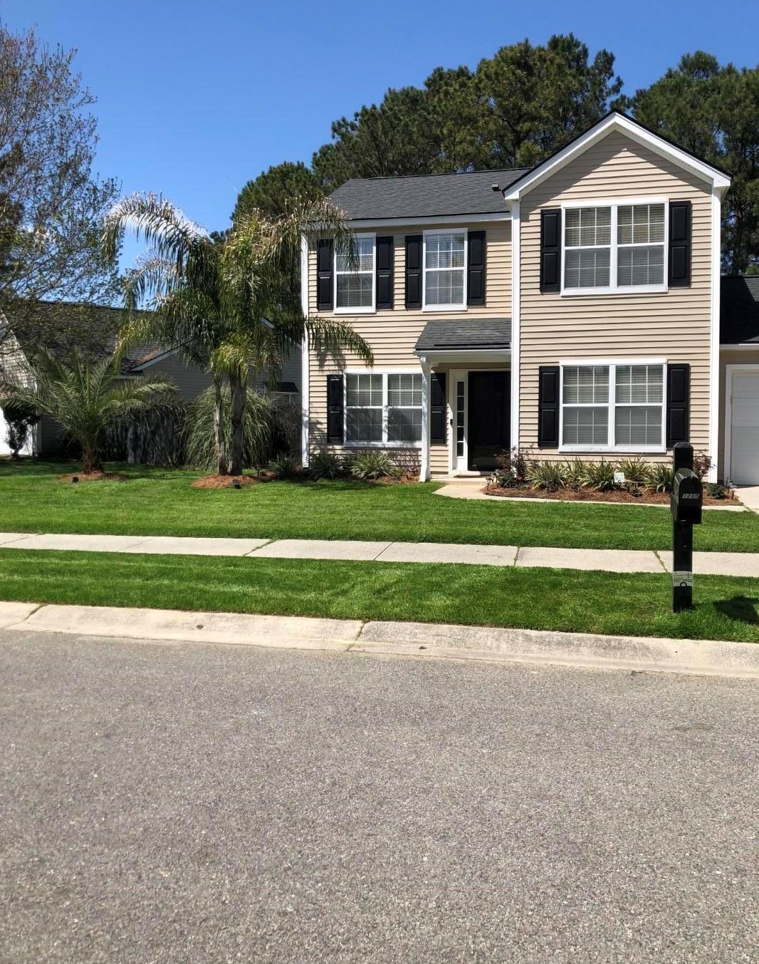 1200 Palm Cove Dr, Charleston, SC 29492-8354