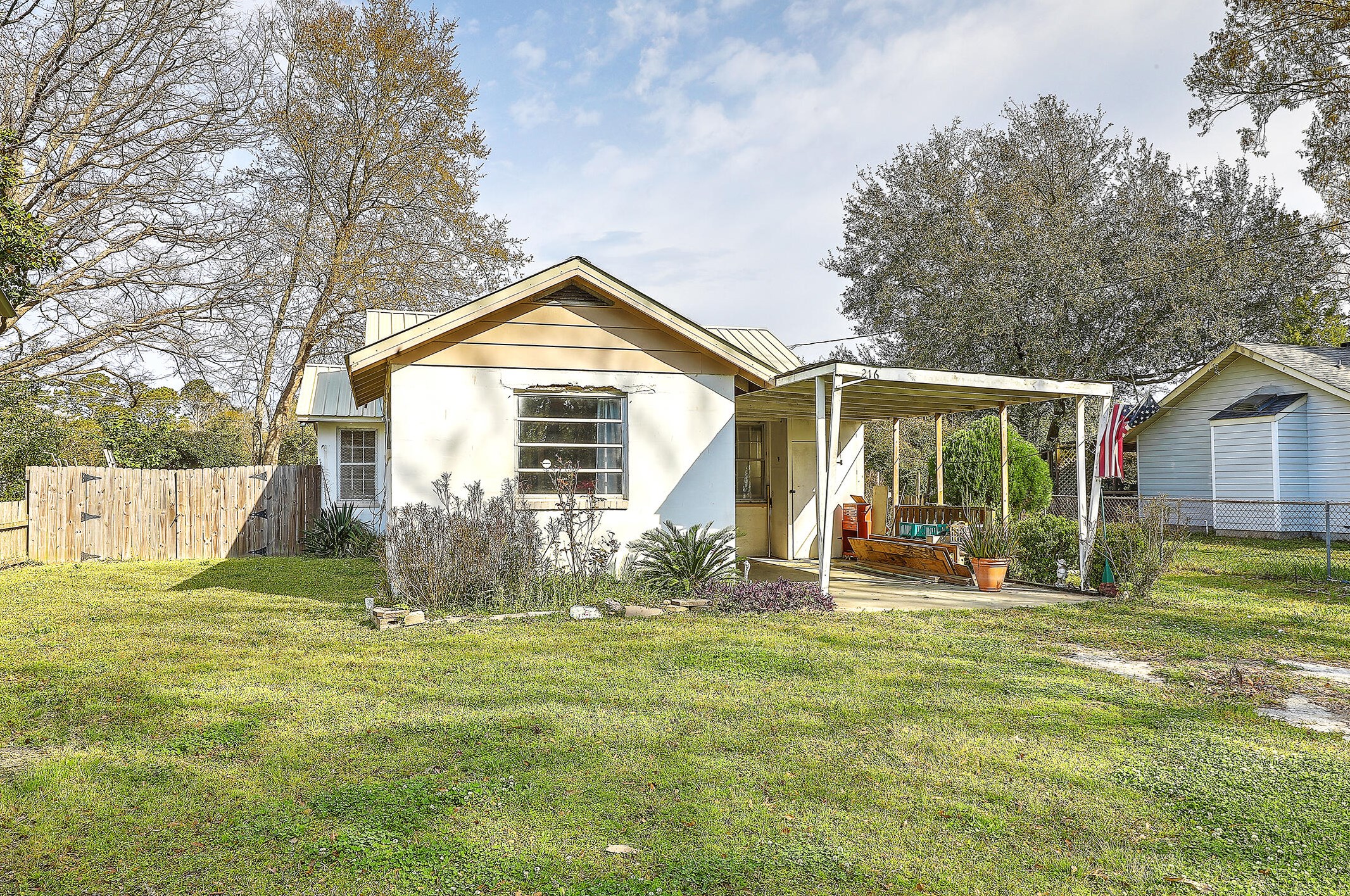 2216 Maxcy St, Charleston, SC 29412-2715