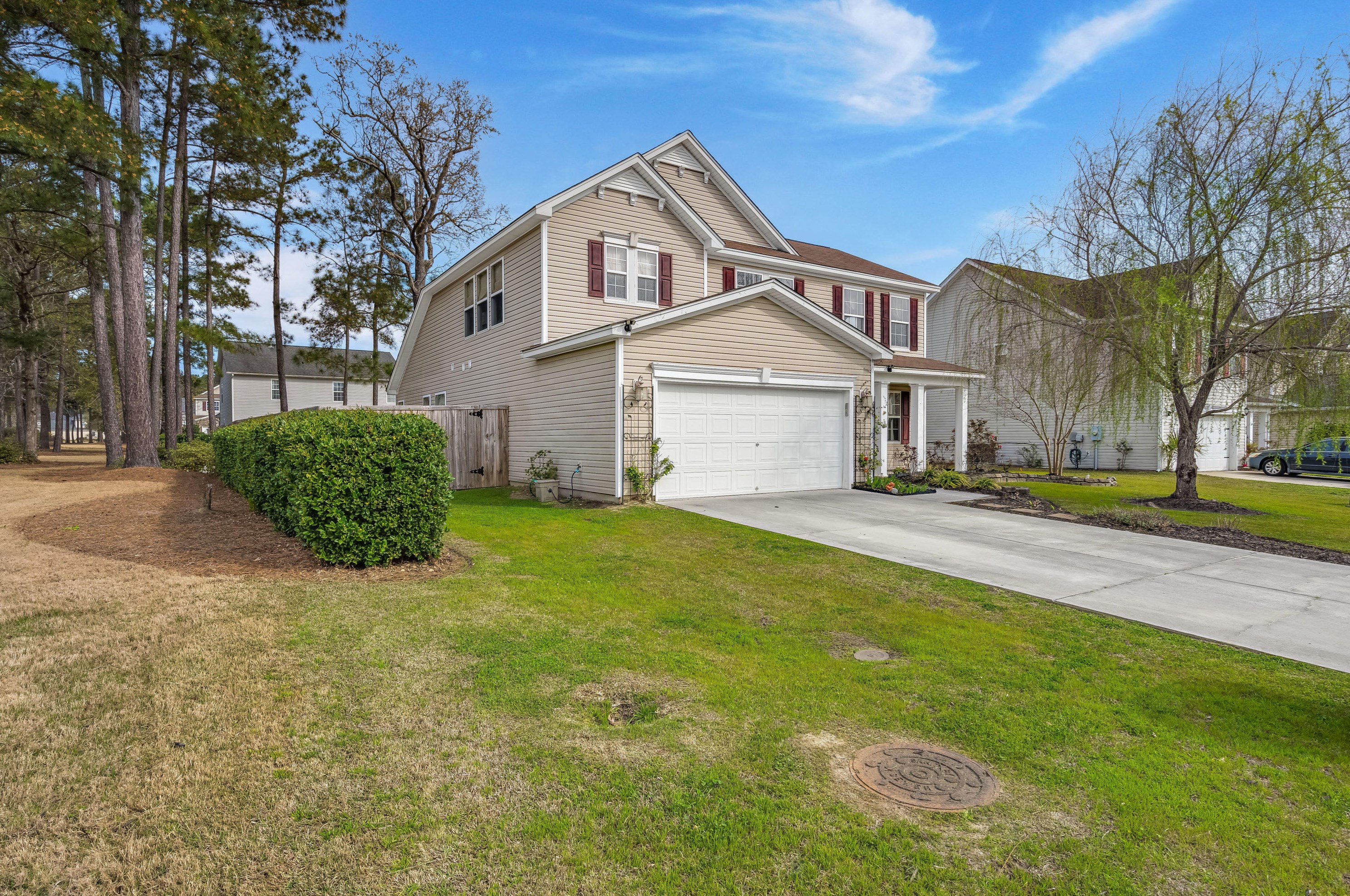 426 Glenmore Dr, Moncks Corner, SC 29461-8856