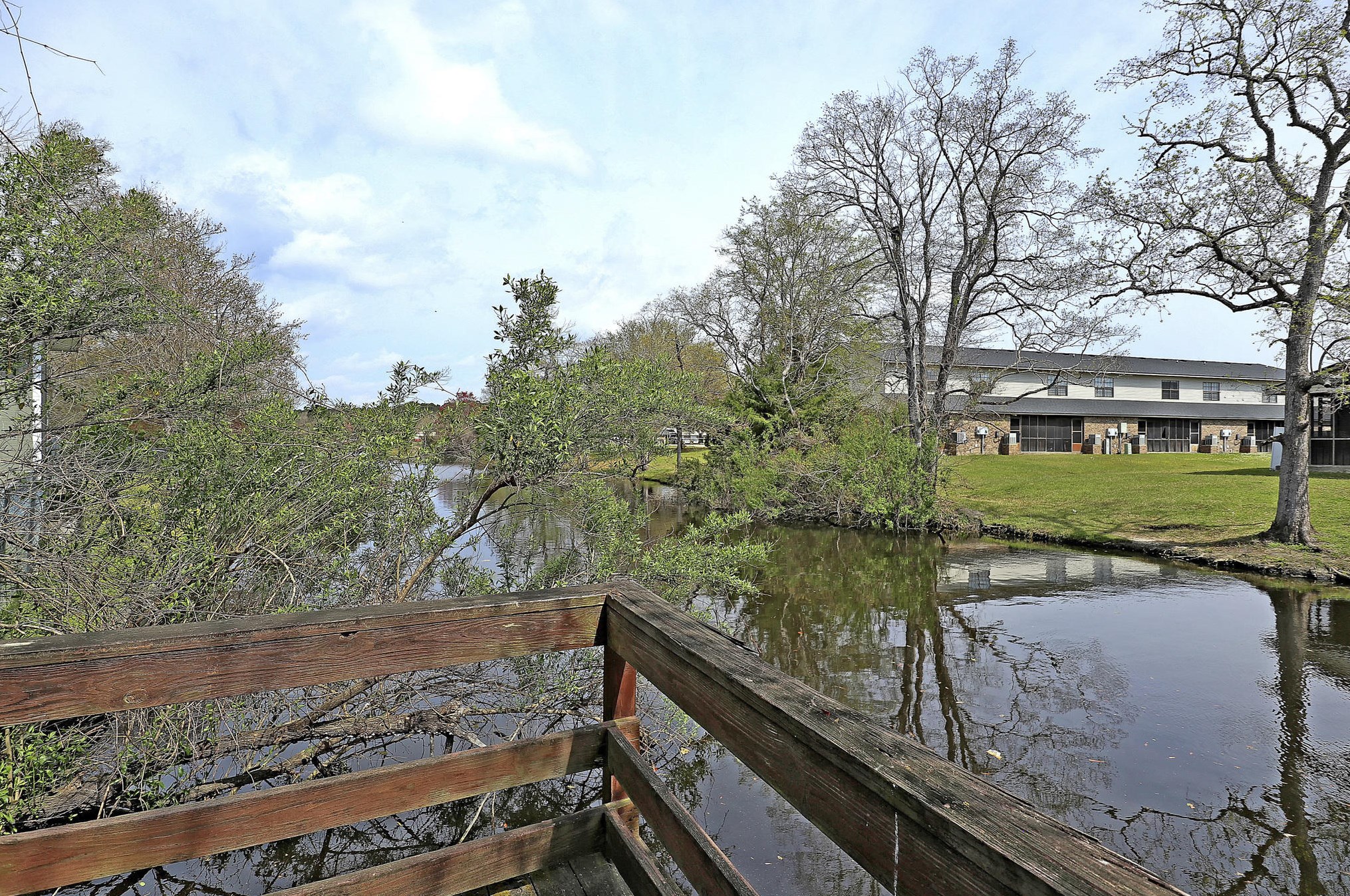 828 Williamsburg Ln, Charleston, SC 29414-5525