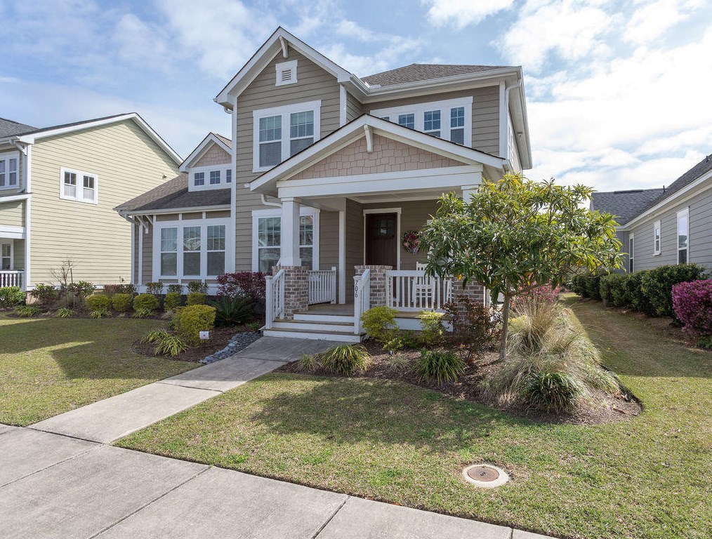 706 Quintan St, Summerville, SC 29486-0400