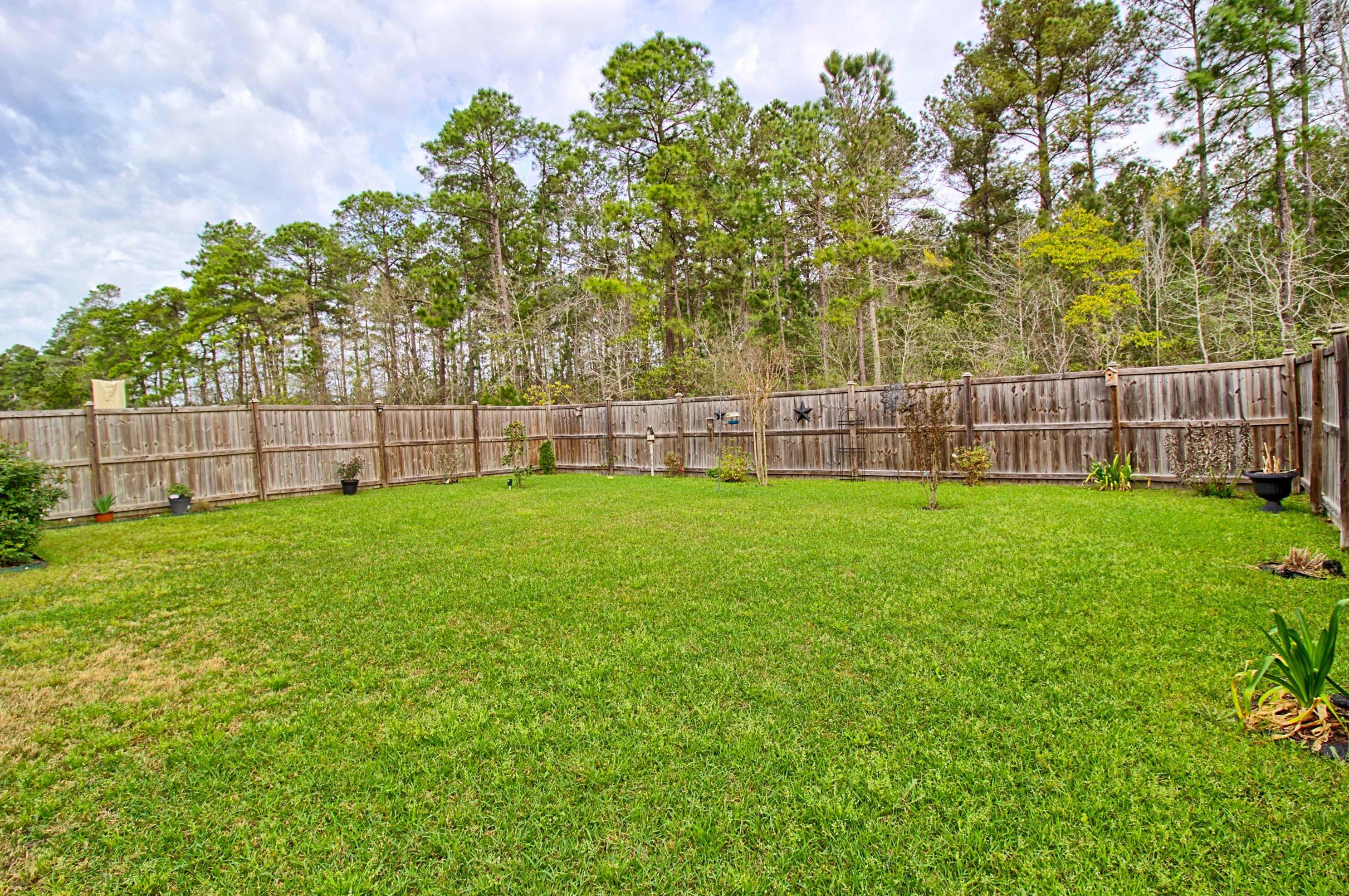 483 Whispering Breeze Ln, Summerville SC  29486 exterior