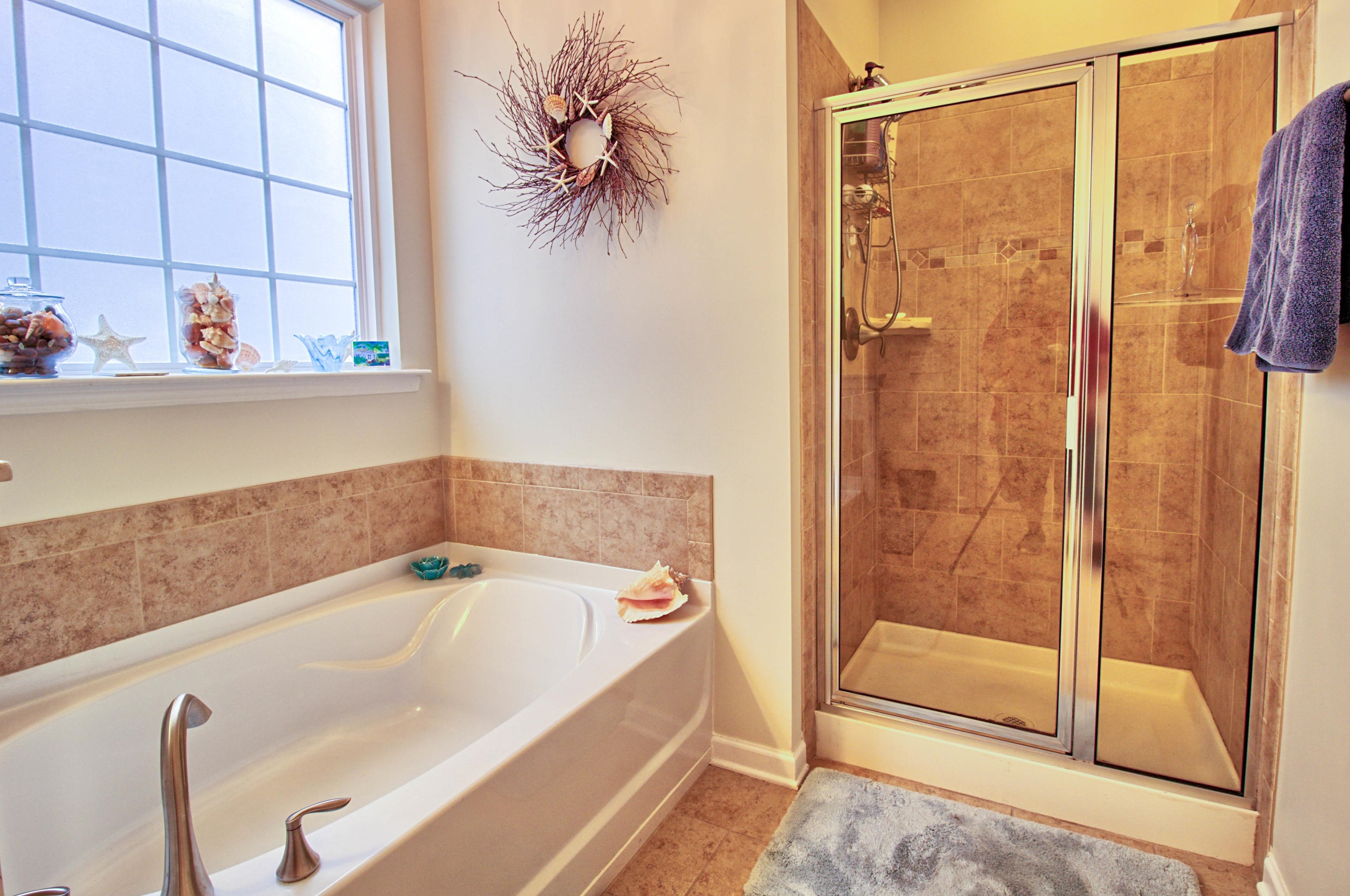 483 Whispering Breeze Ln, Summerville SC  29486 exterior