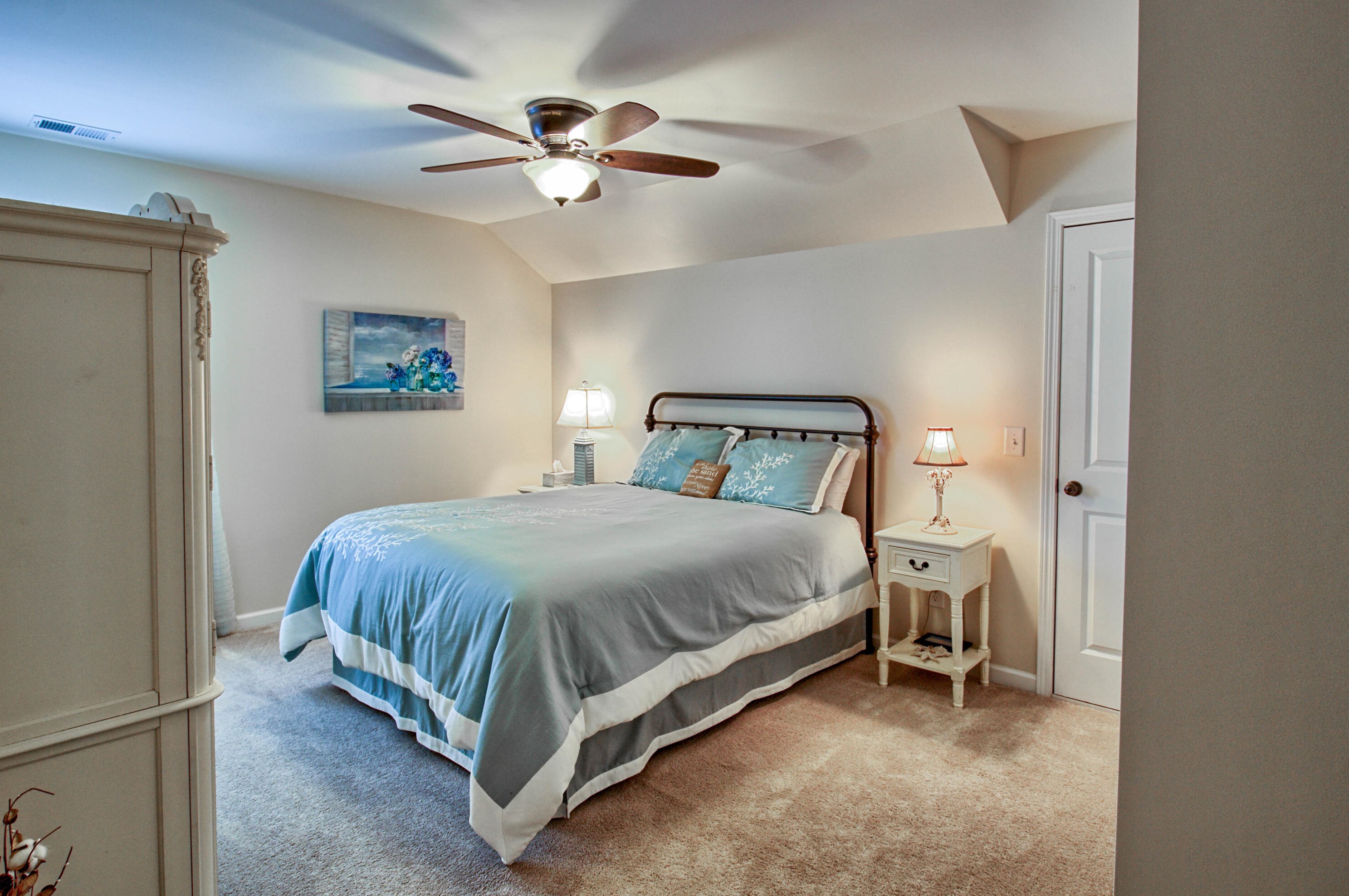 483 Whispering Breeze Ln, Summerville SC  29486 exterior