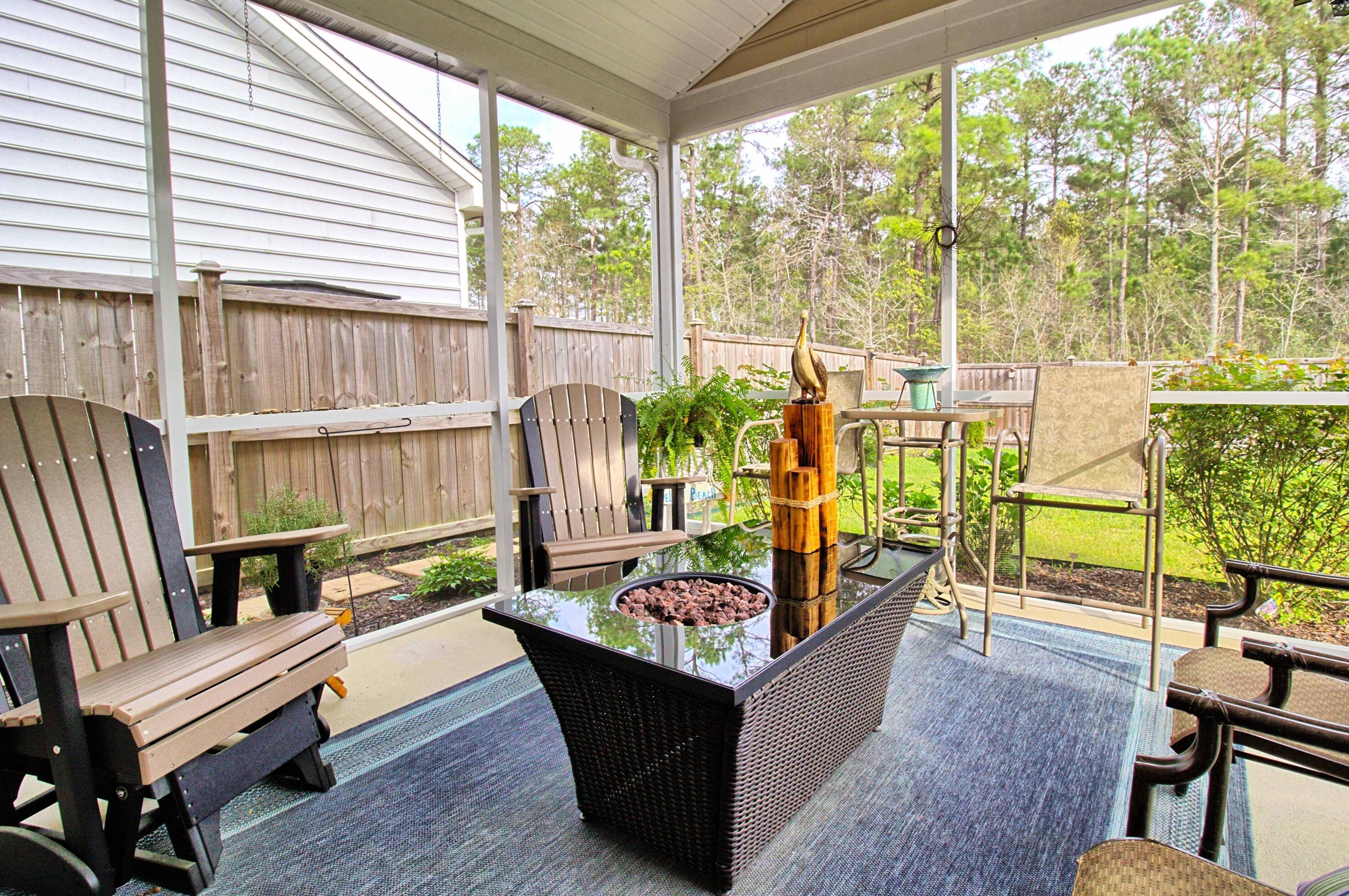 483 Whispering Breeze Ln, Summerville SC  29486 exterior