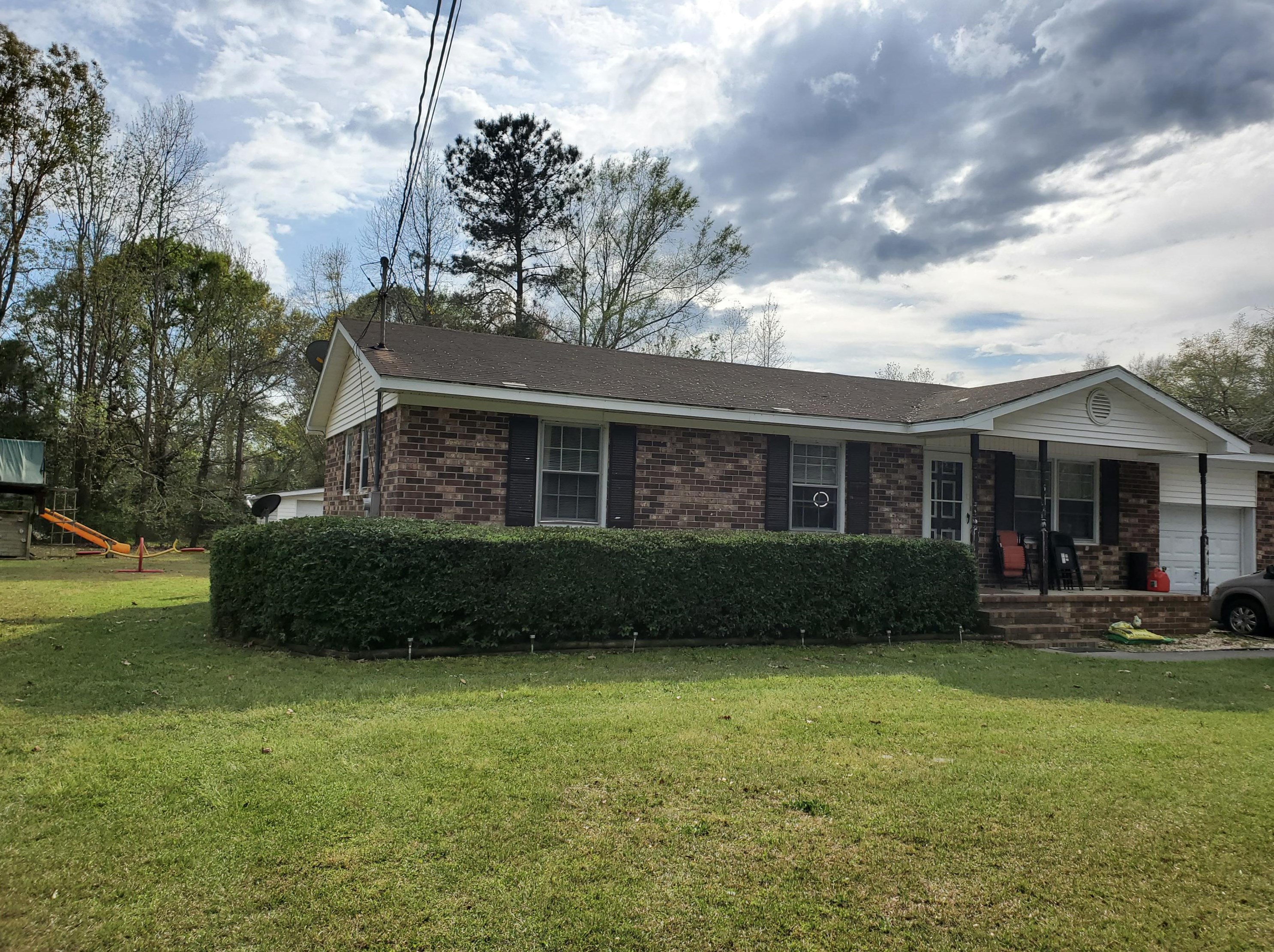 405 Berkeley Dr, Moncks Corner, SC 29461-3662