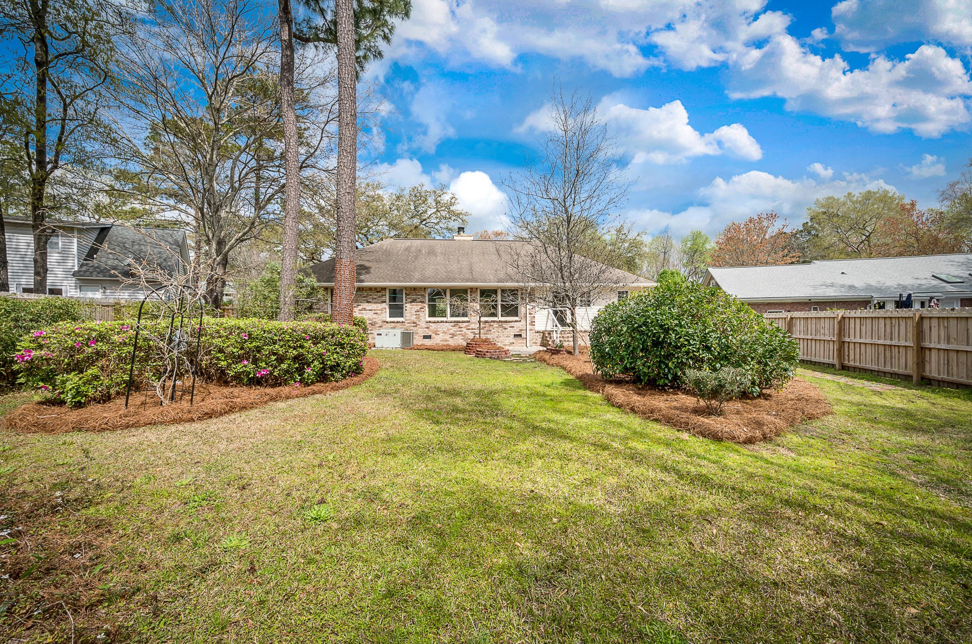 117 Hickory Trace Dr, Charleston SC  29445-5452 exterior