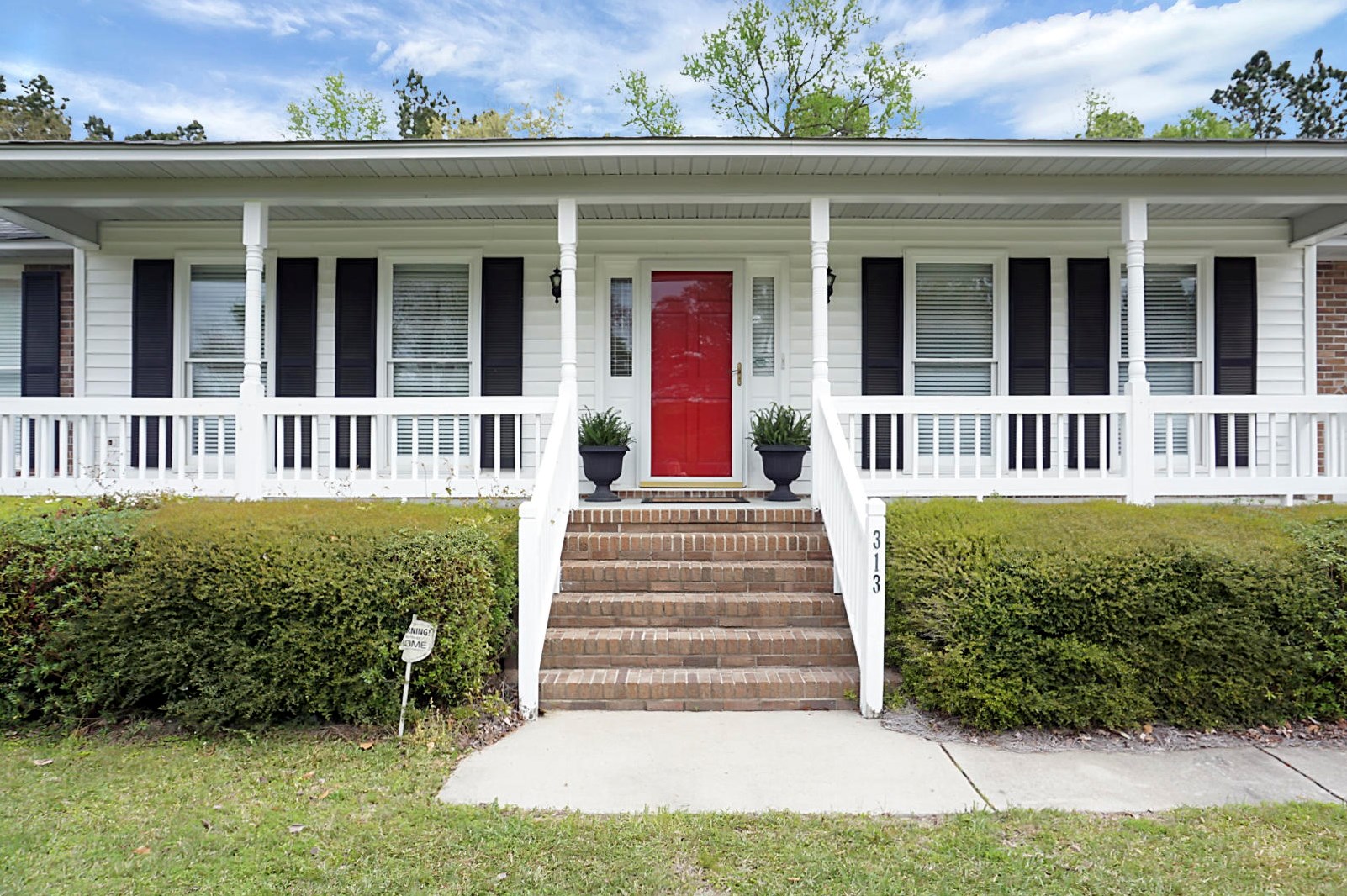 313 Land O Pines Cir, Moncks Corner, SC 29461
