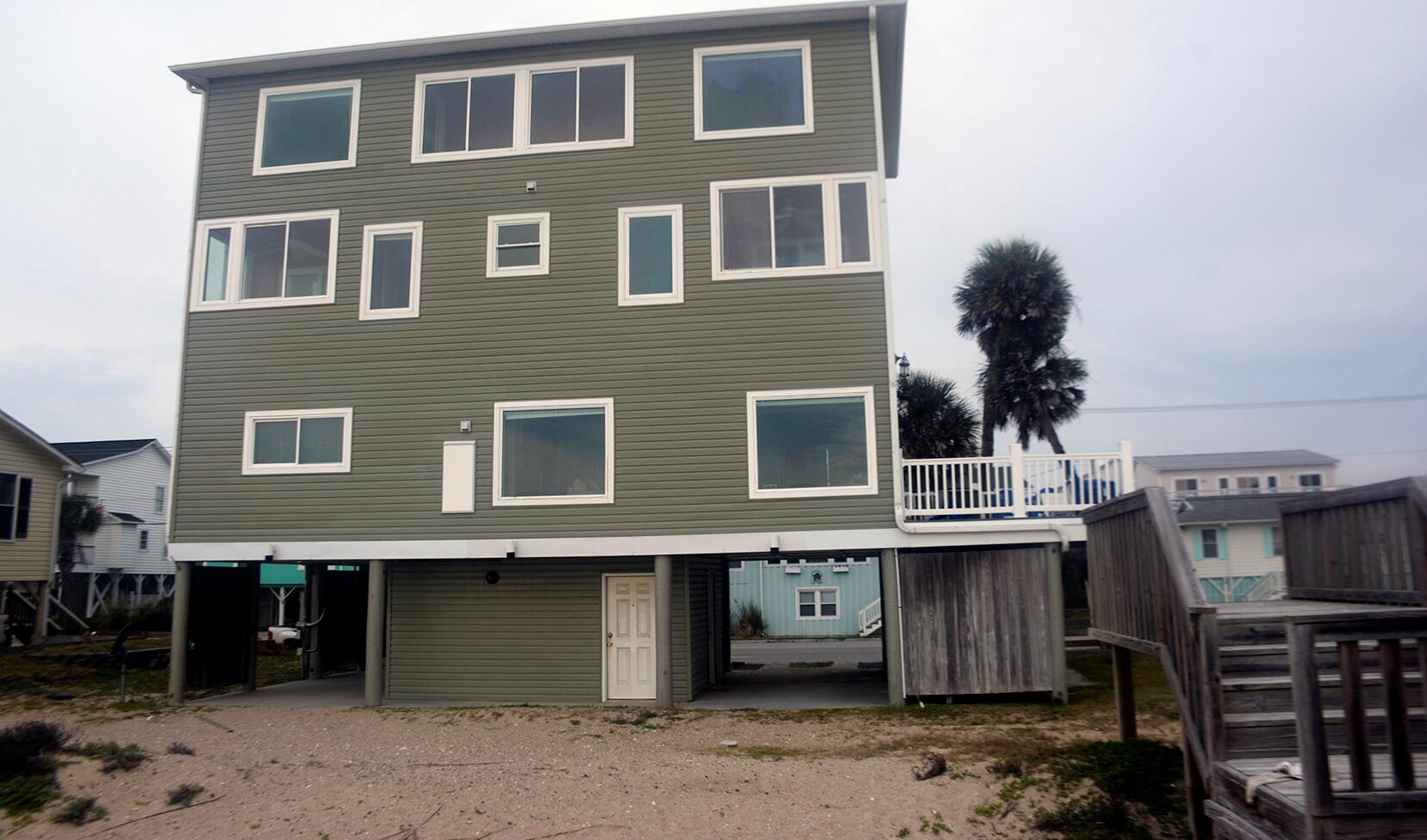 314 Palmetto Blvd, Edisto, SC 29438-3123