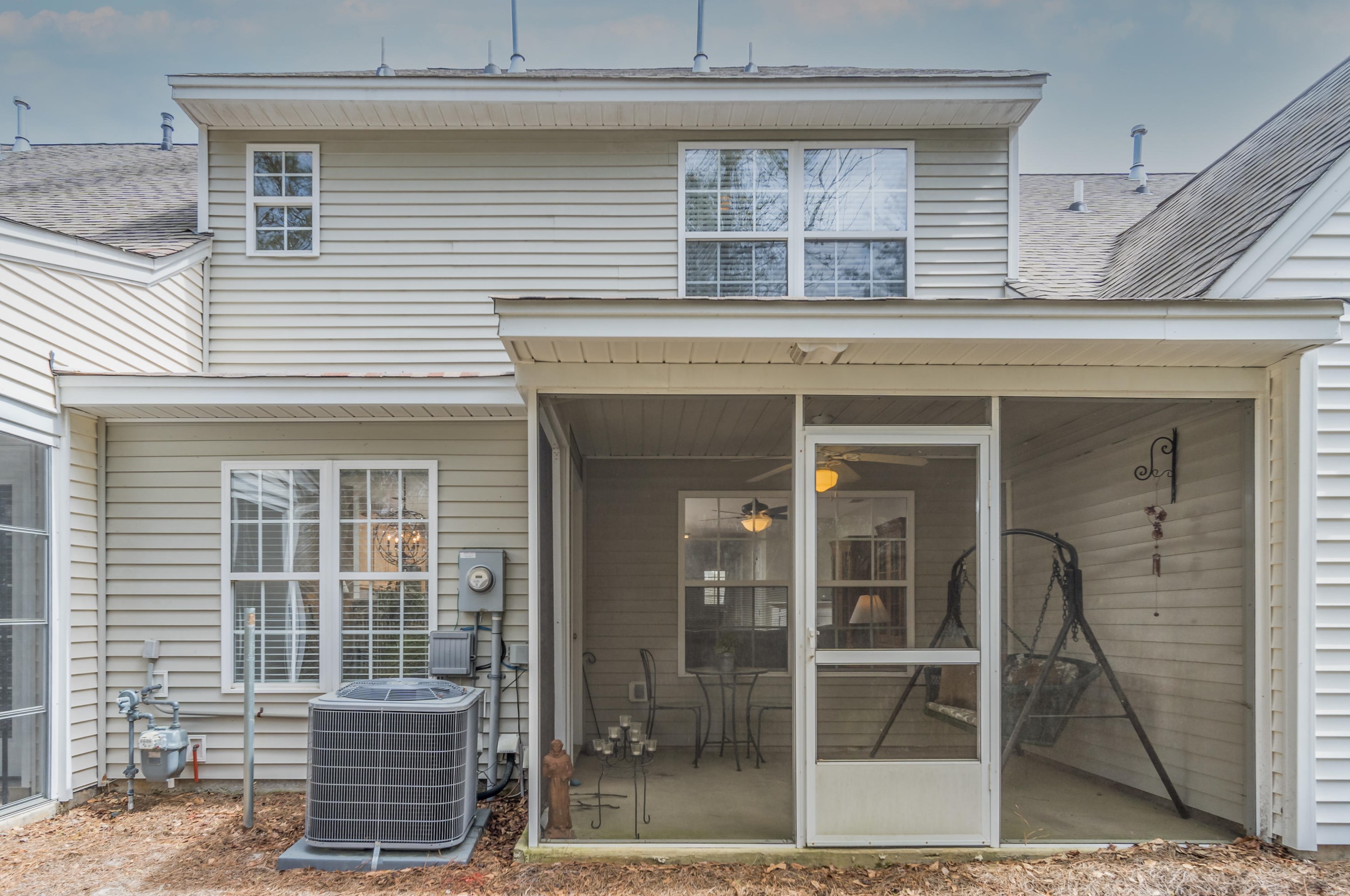 301 Pine Bluff Dr, Summerville SC  29483-1637 exterior