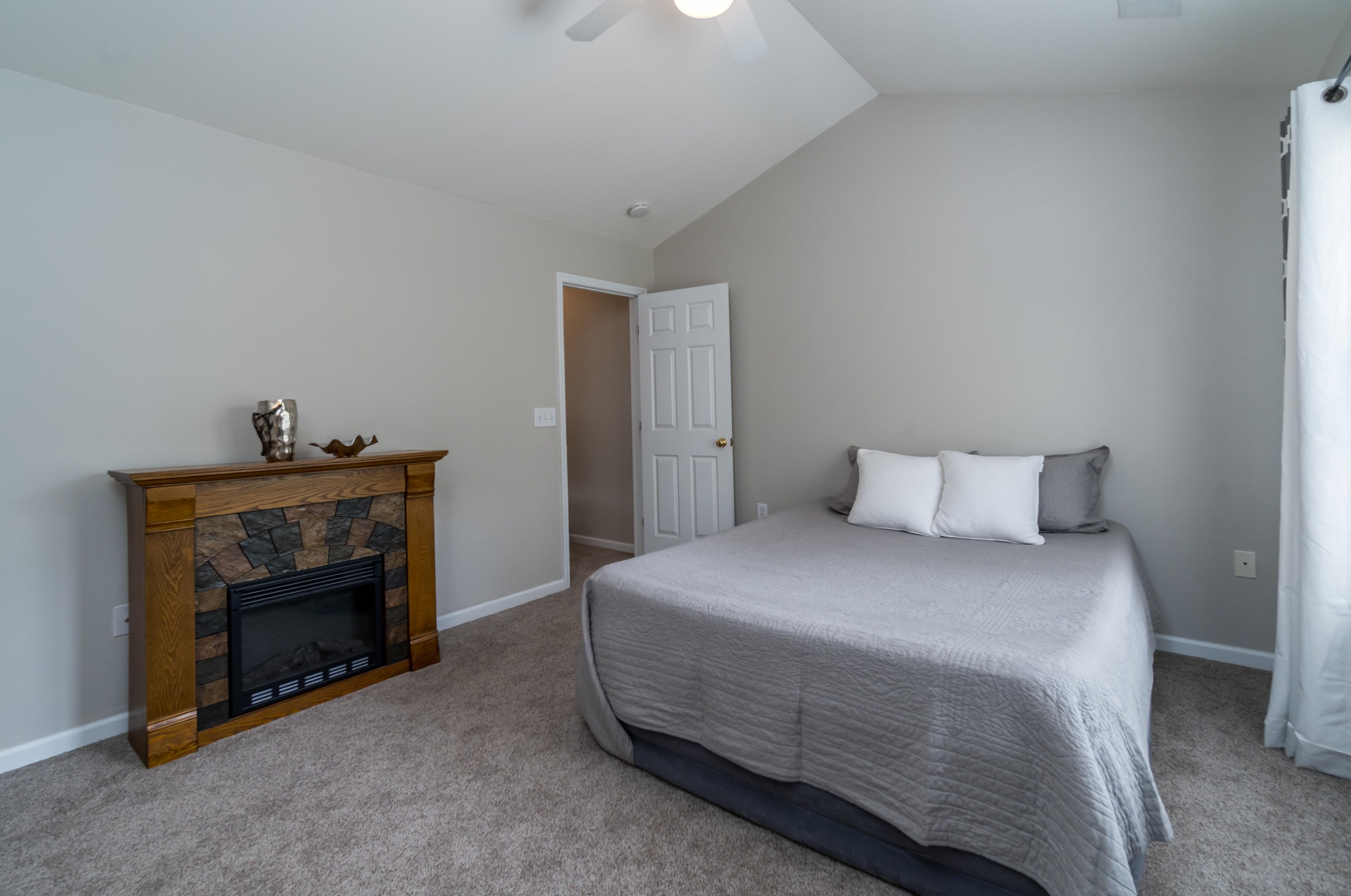 301 Pine Bluff Dr, Summerville SC  29483-1637 exterior