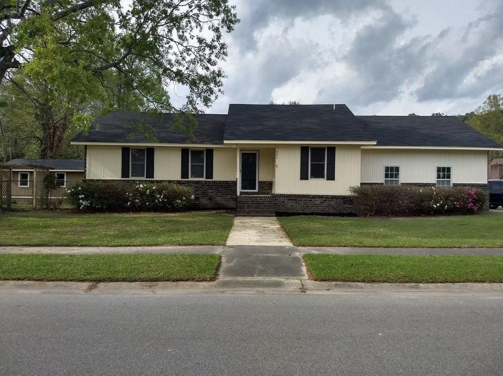 401 Terrier Rd, Charleston, SC 29445-5609