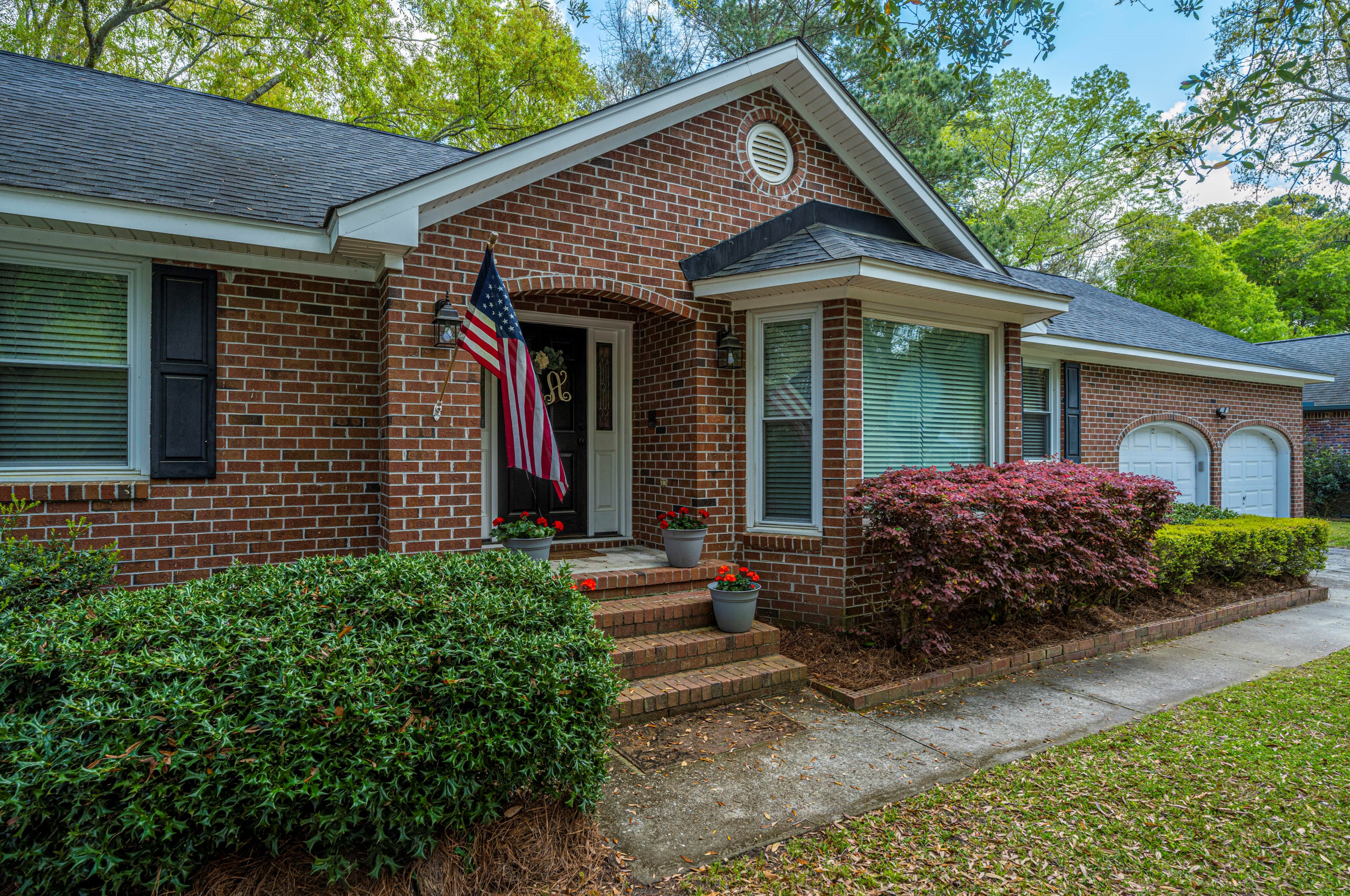 213 Fort St, Summerville, SC 29485-8387