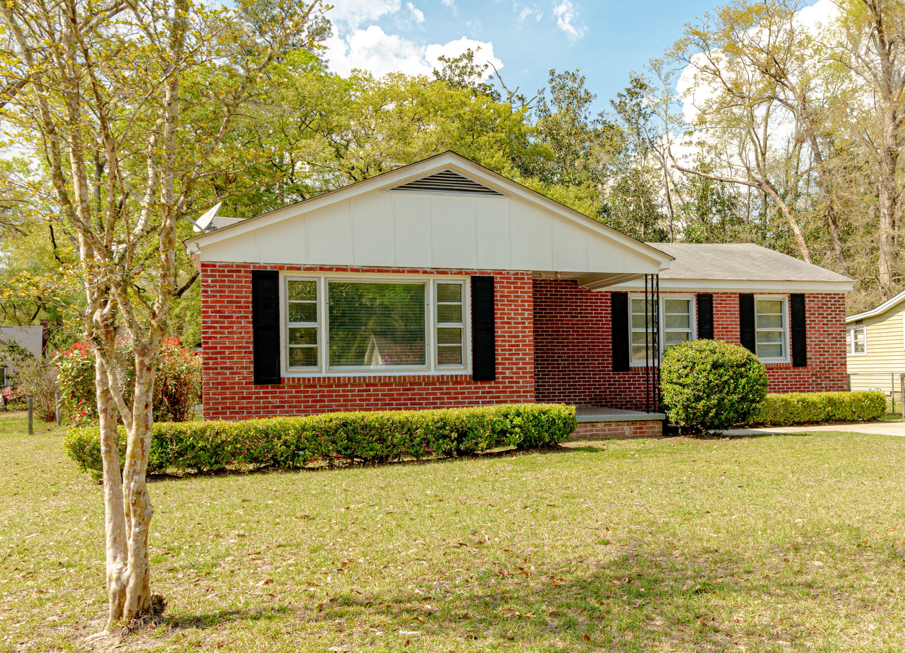 106 Klein St, Walterboro, SC 29488