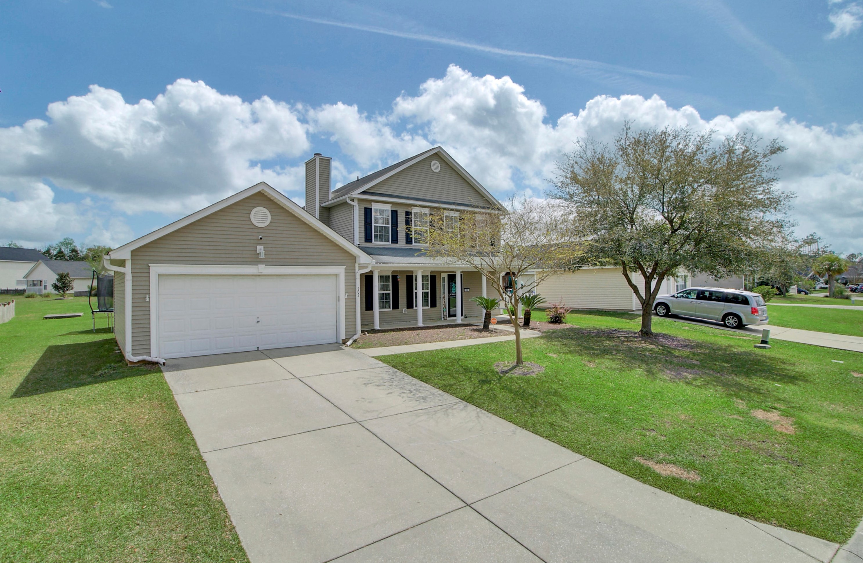 202 Savannah River Dr, Summerville, SC 29485-8949